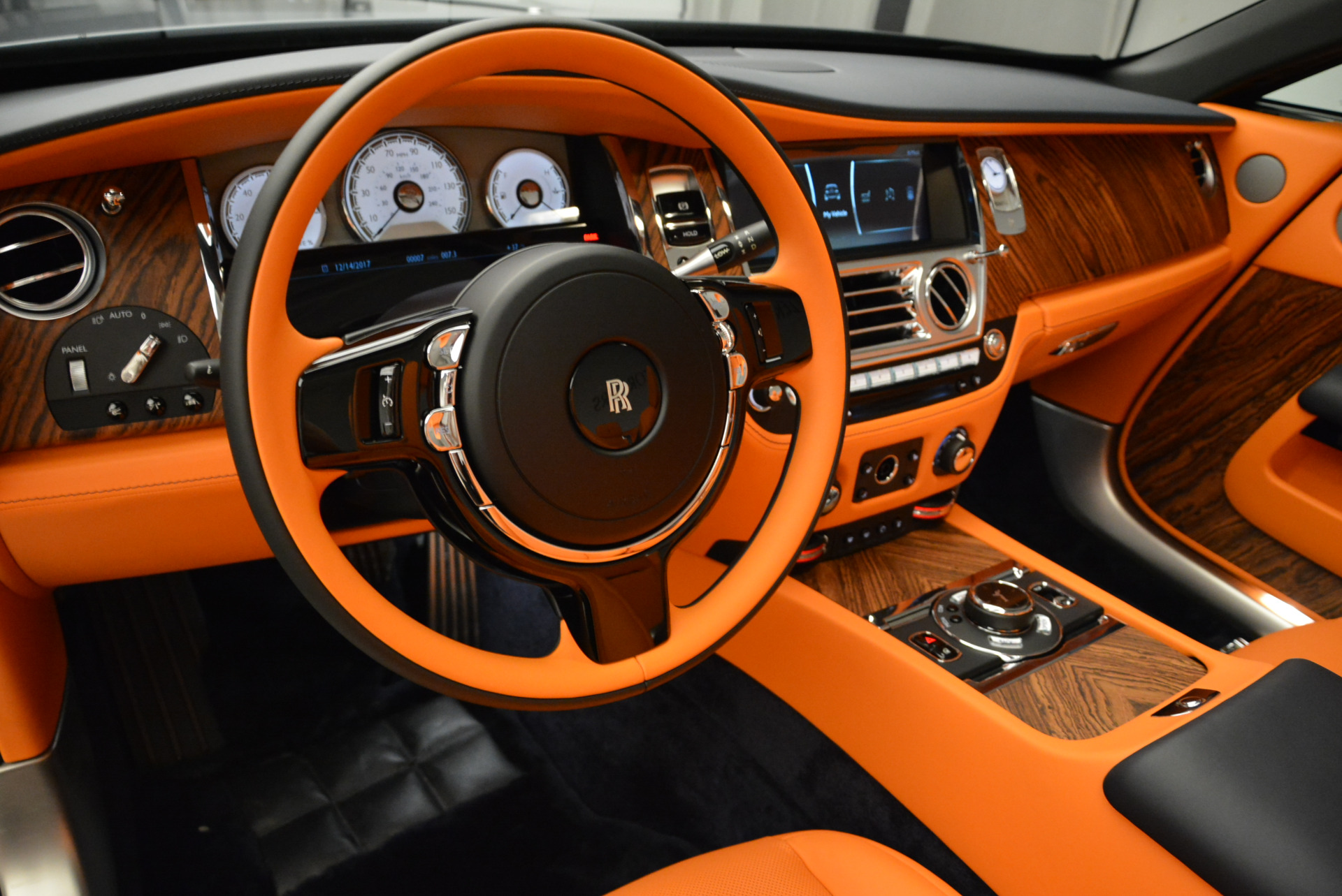 New-2018-Rolls-Royce-Dawn