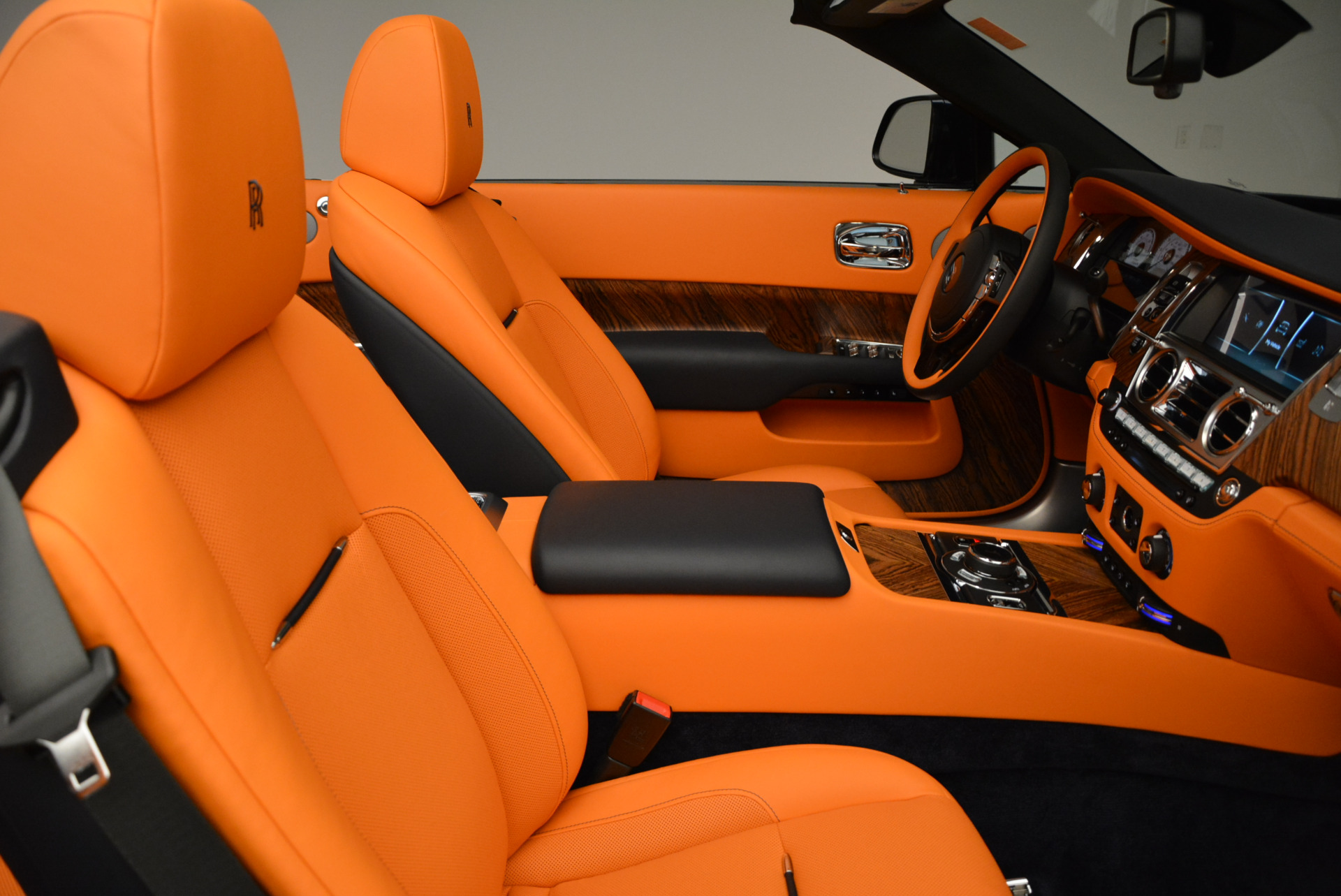 New-2018-Rolls-Royce-Dawn