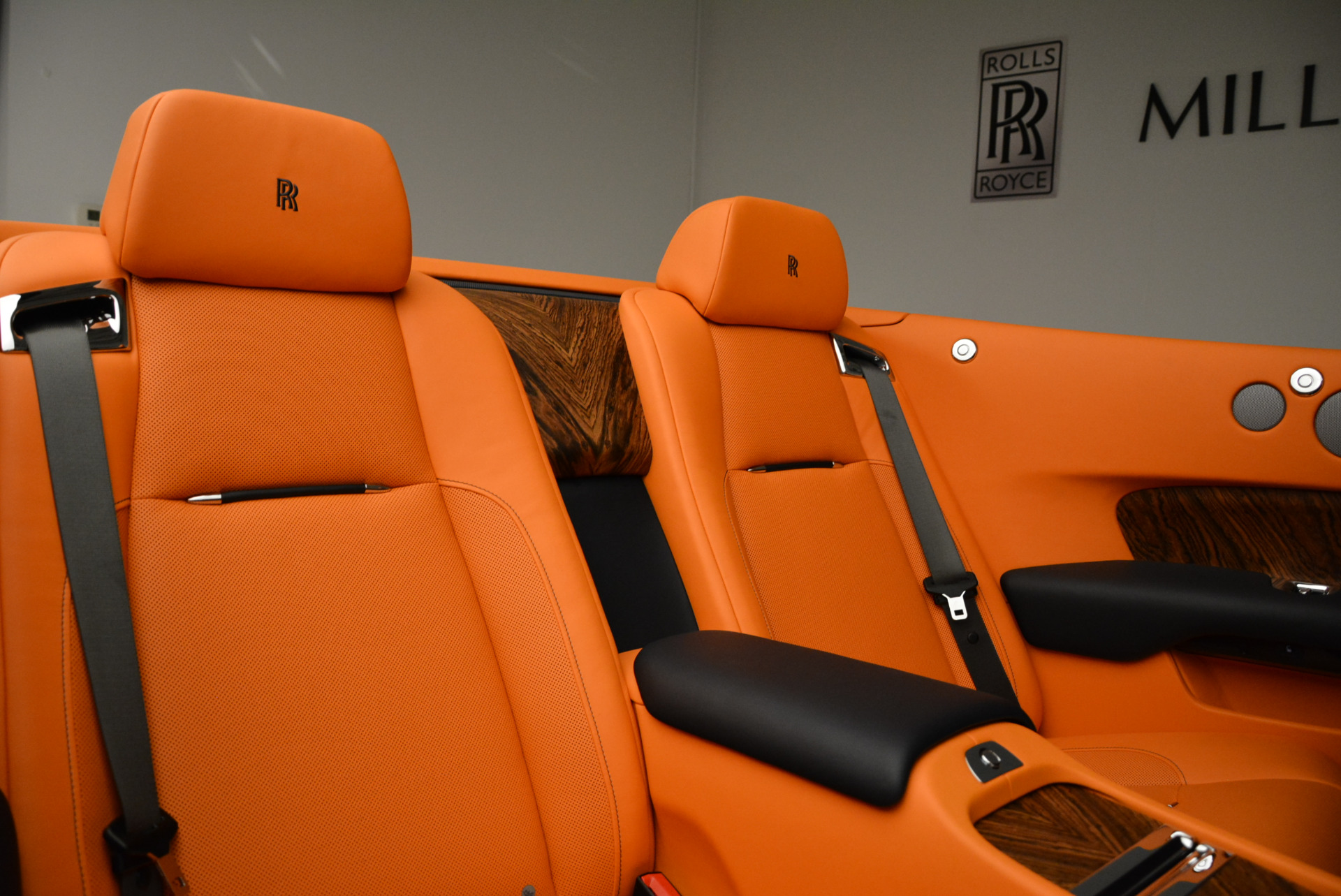 New-2018-Rolls-Royce-Dawn