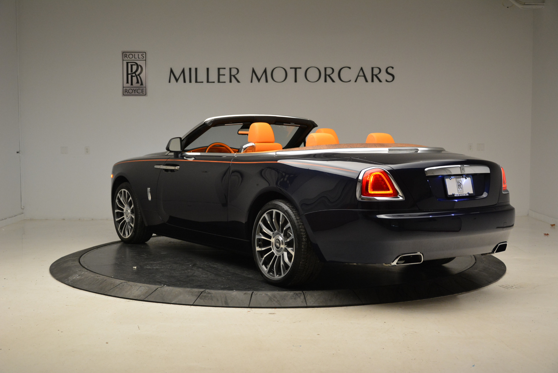 New-2018-Rolls-Royce-Dawn