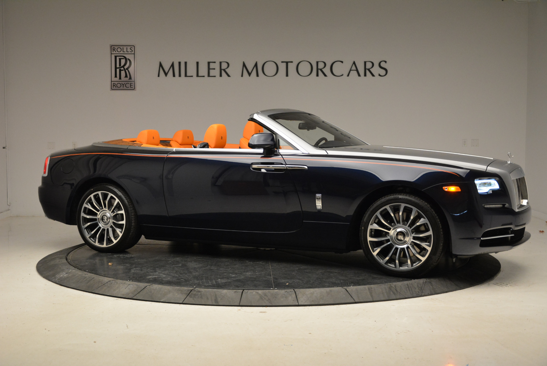 New-2018-Rolls-Royce-Dawn