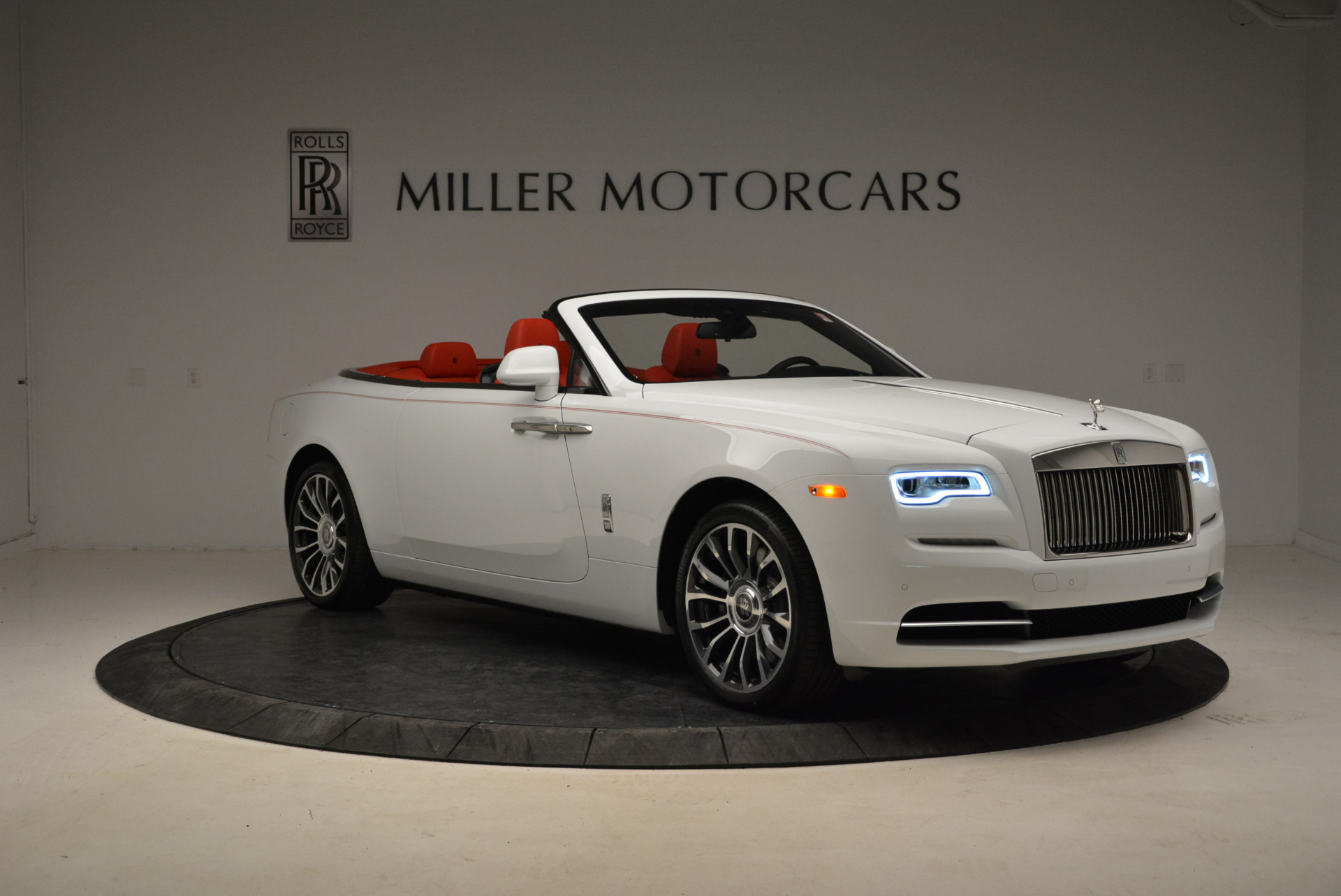 New-2018-Rolls-Royce-Dawn
