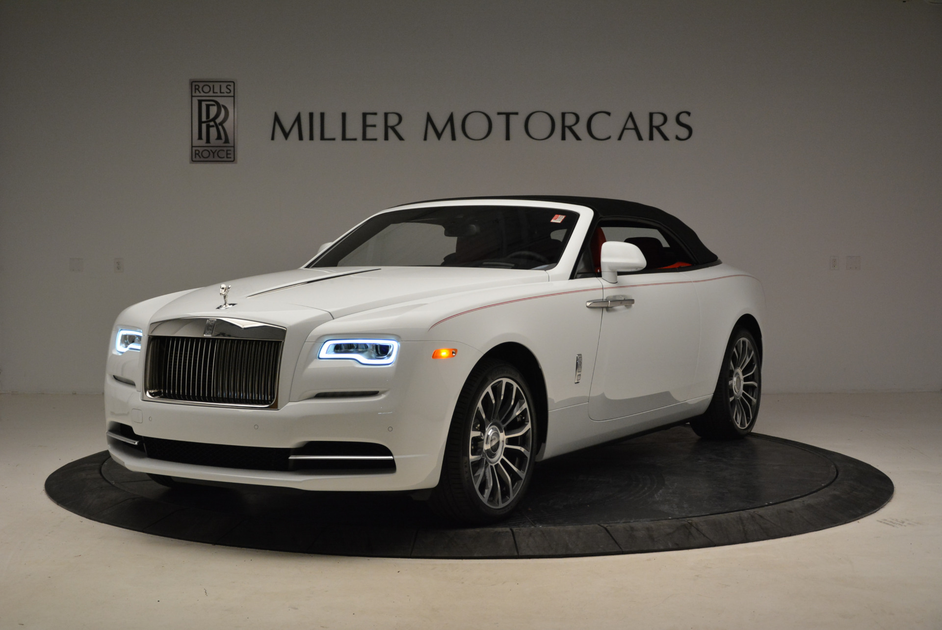 New-2018-Rolls-Royce-Dawn