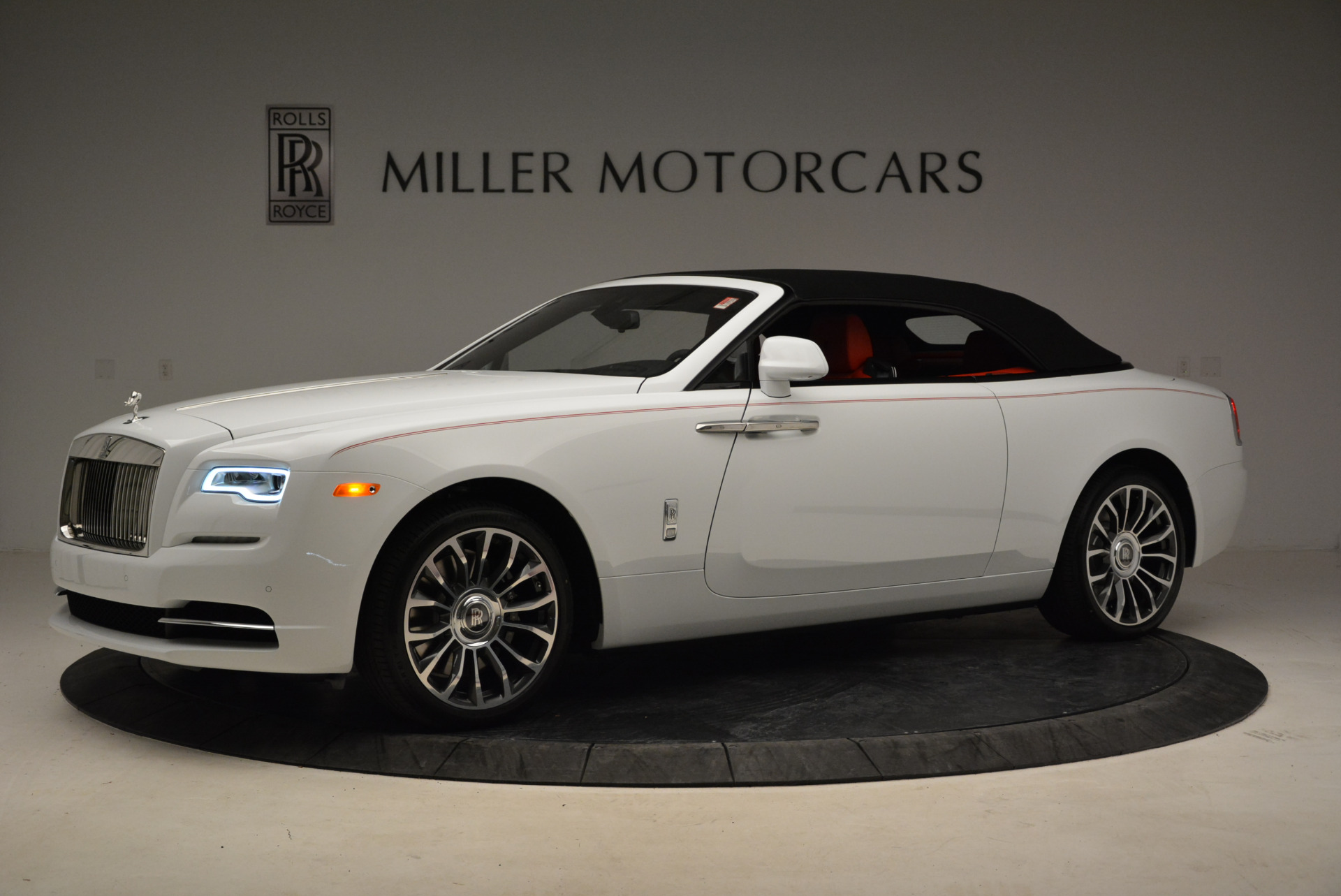 New-2018-Rolls-Royce-Dawn