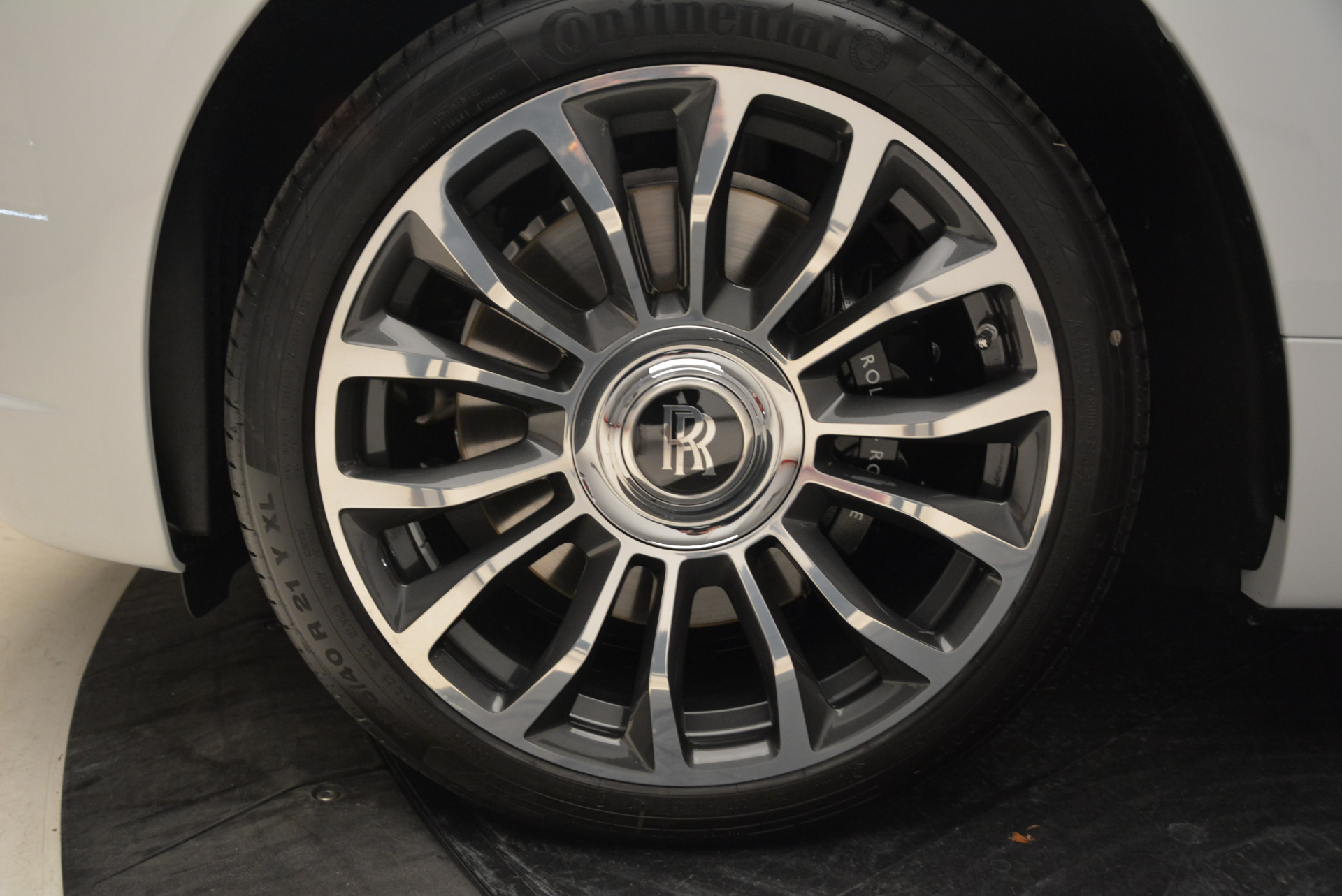 New-2018-Rolls-Royce-Dawn