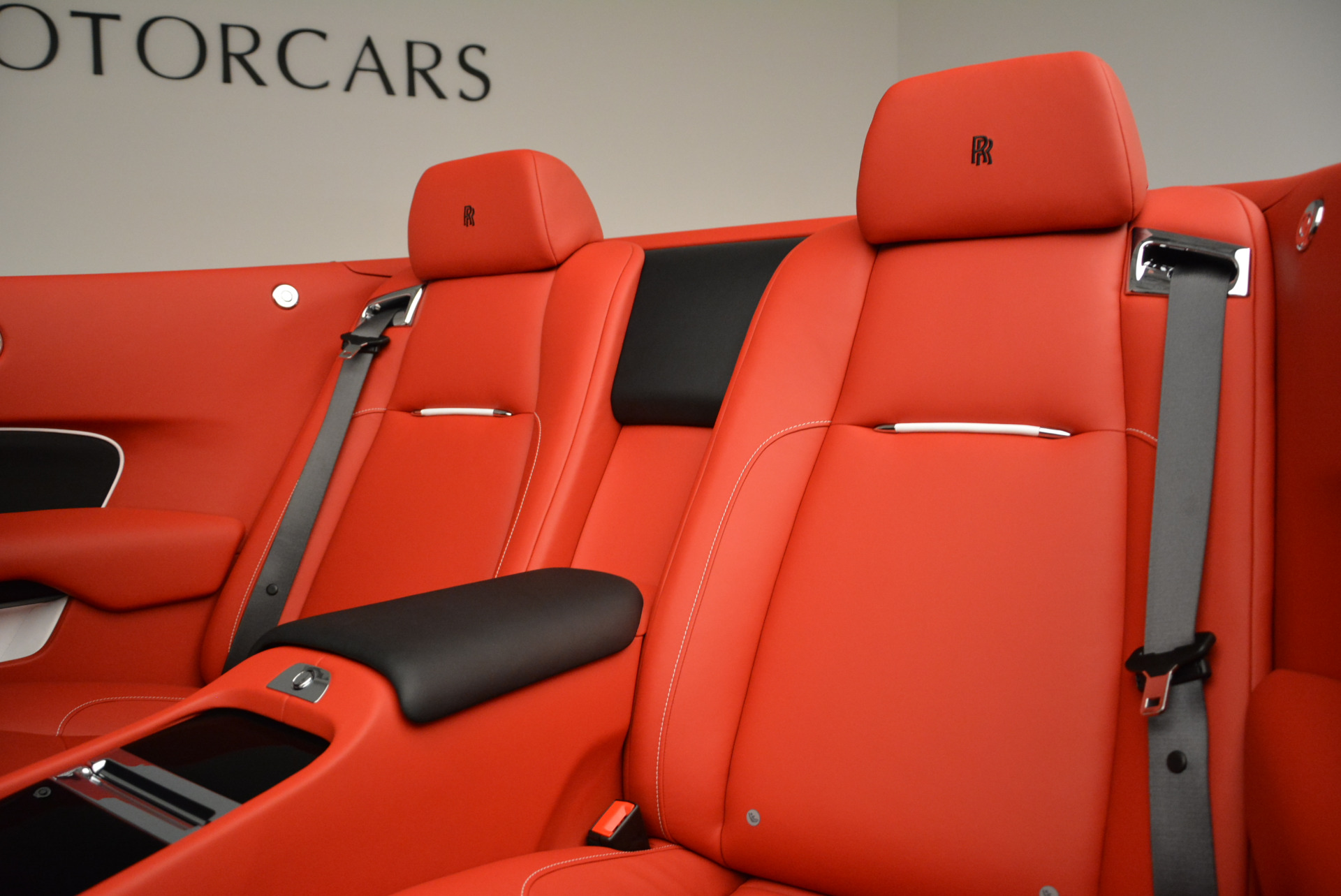 New-2018-Rolls-Royce-Dawn