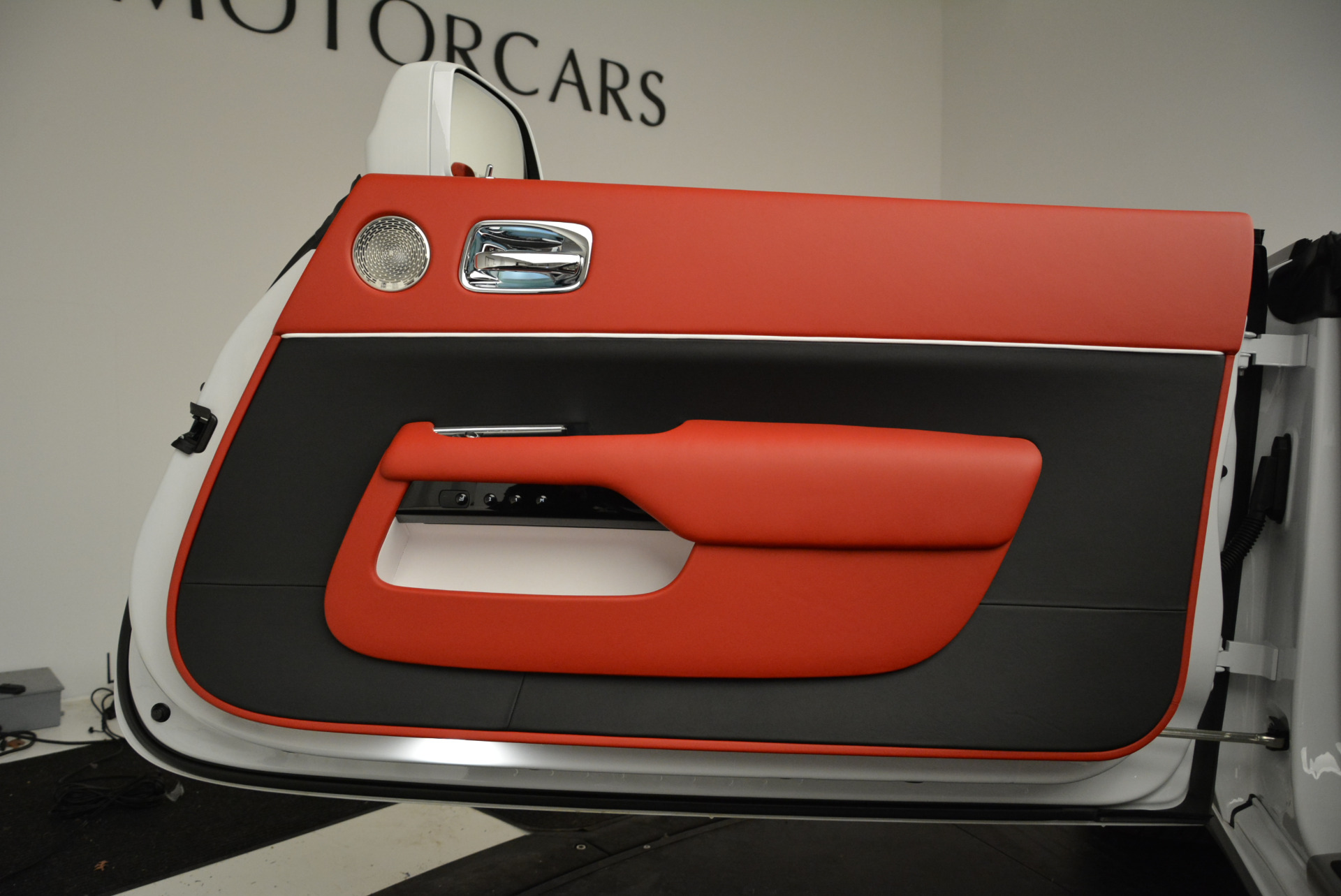 New-2018-Rolls-Royce-Dawn