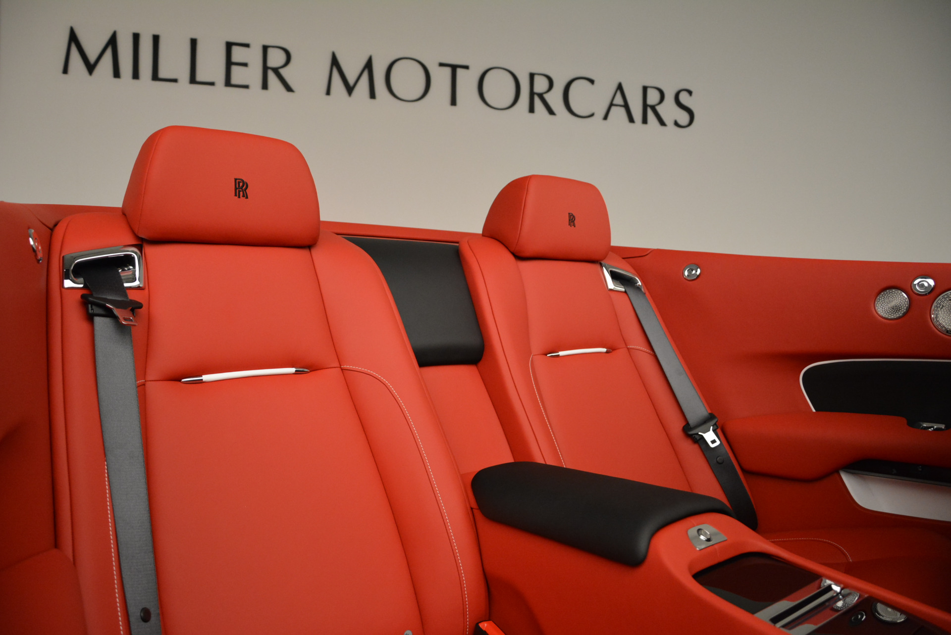 New-2018-Rolls-Royce-Dawn