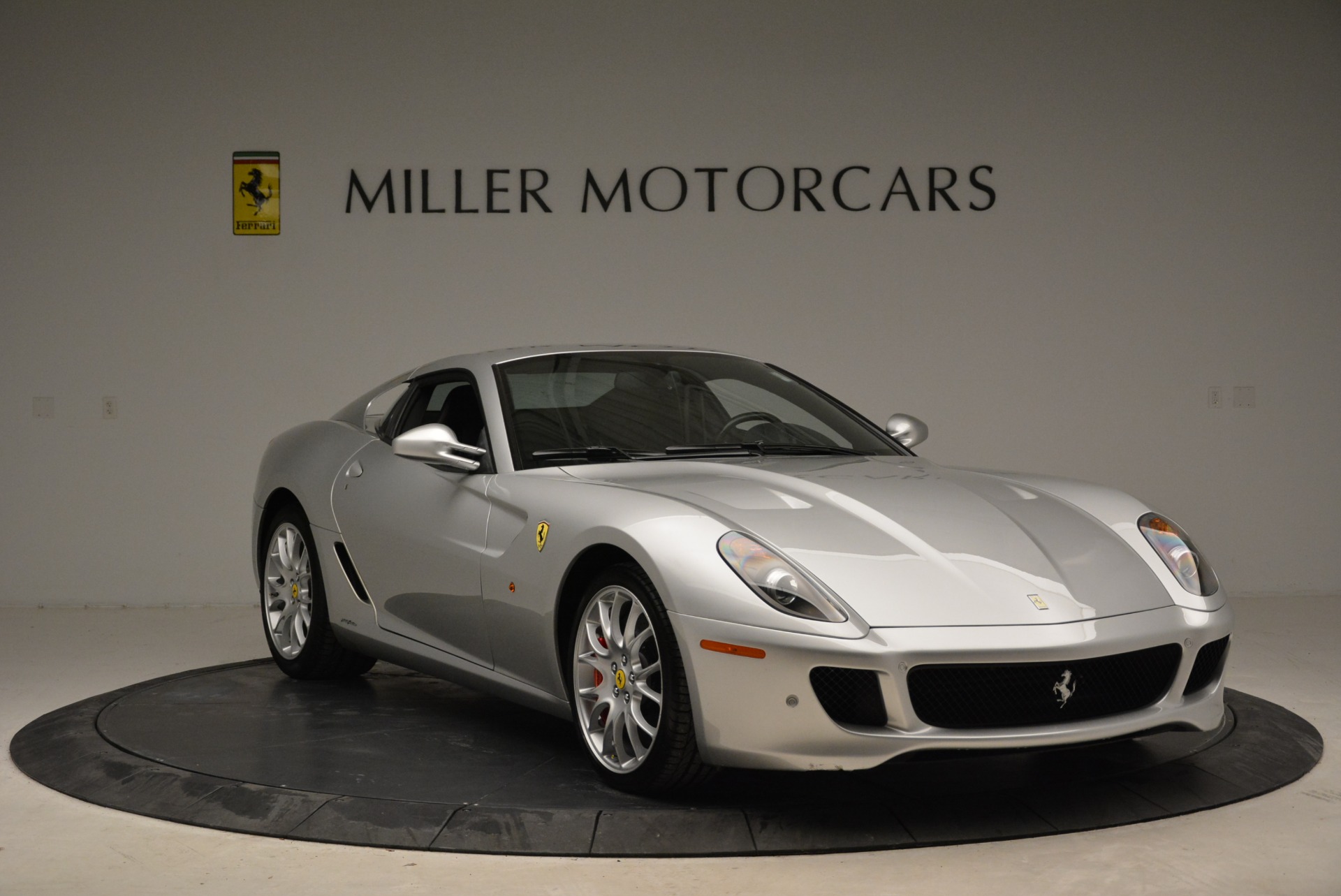Used-2010-Ferrari-599-GTB-Fiorano