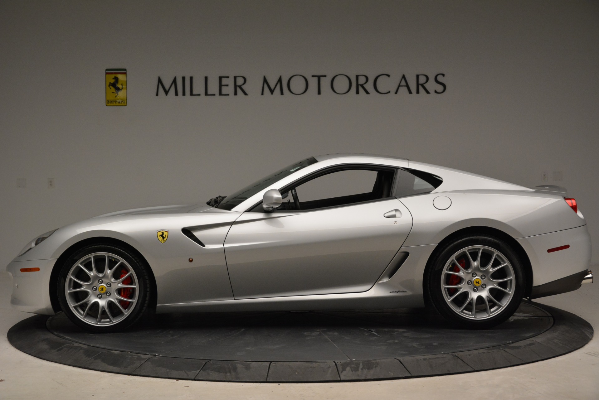 Used-2010-Ferrari-599-GTB-Fiorano
