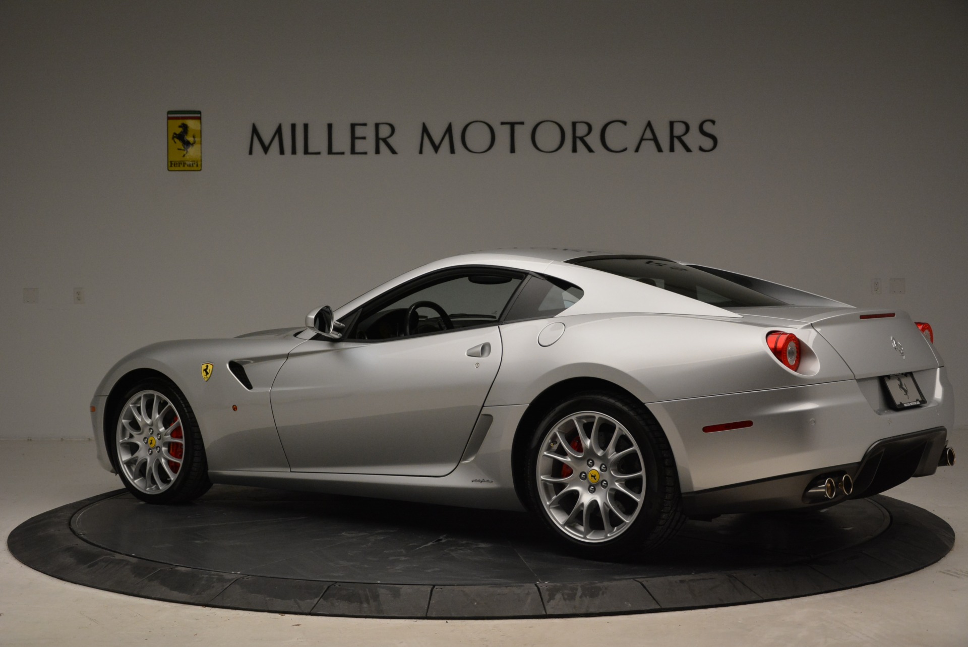 Used-2010-Ferrari-599-GTB-Fiorano