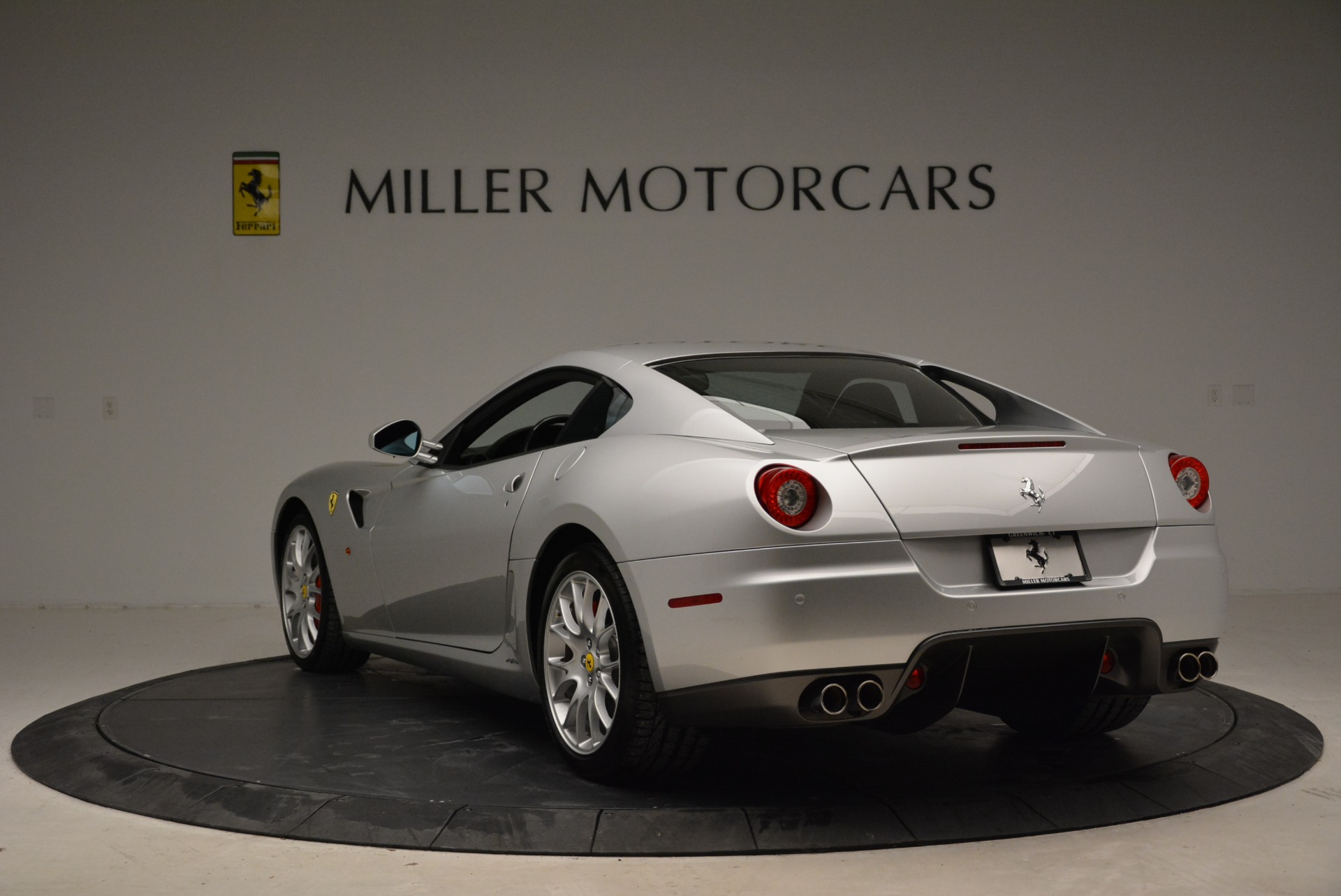 Used-2010-Ferrari-599-GTB-Fiorano