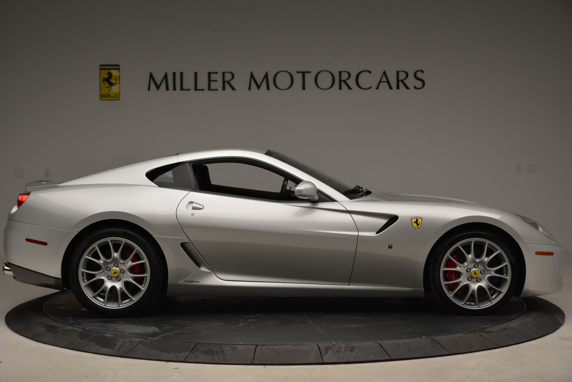 Used-2010-Ferrari-599-GTB-Fiorano