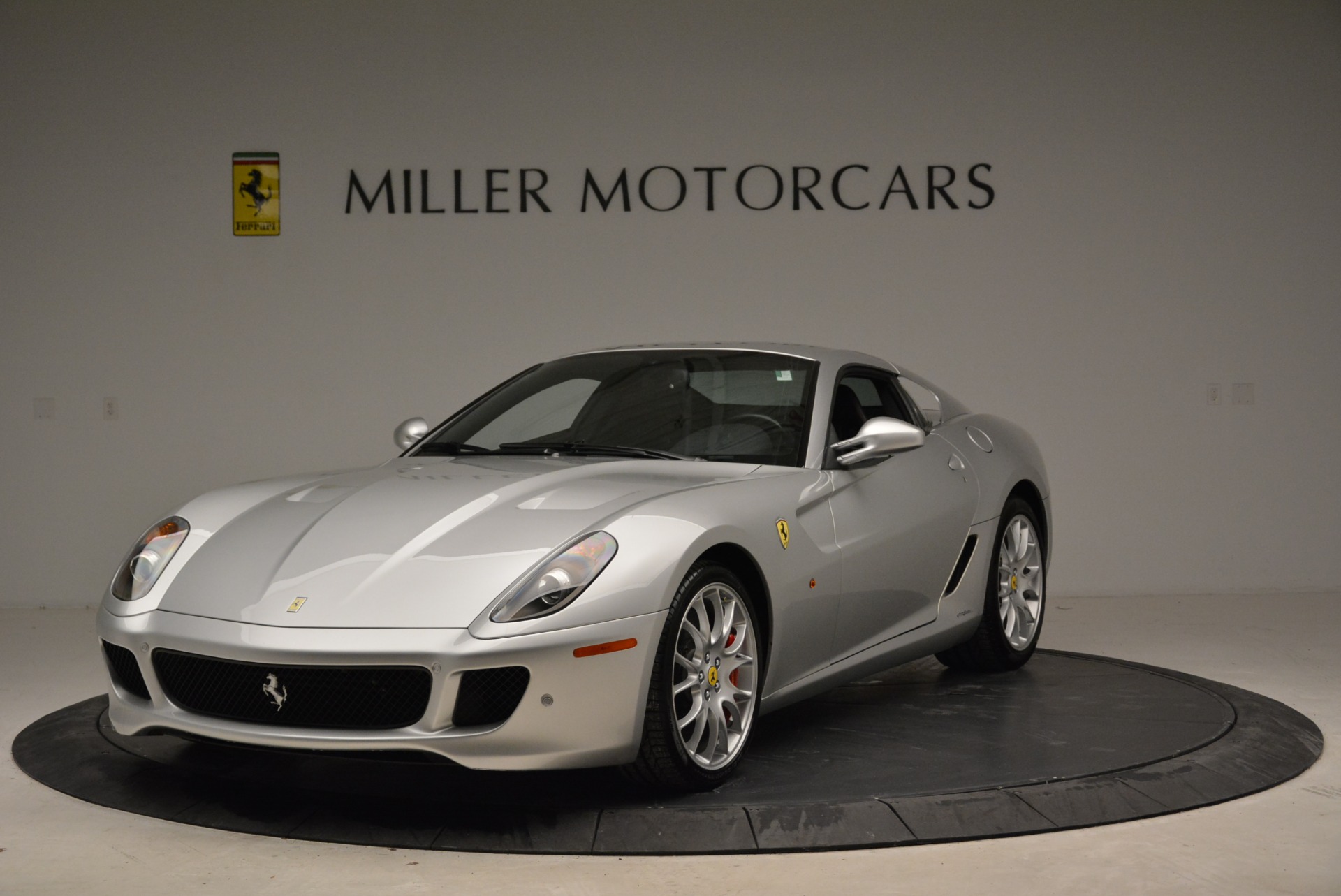 Used-2010-Ferrari-599-GTB-Fiorano