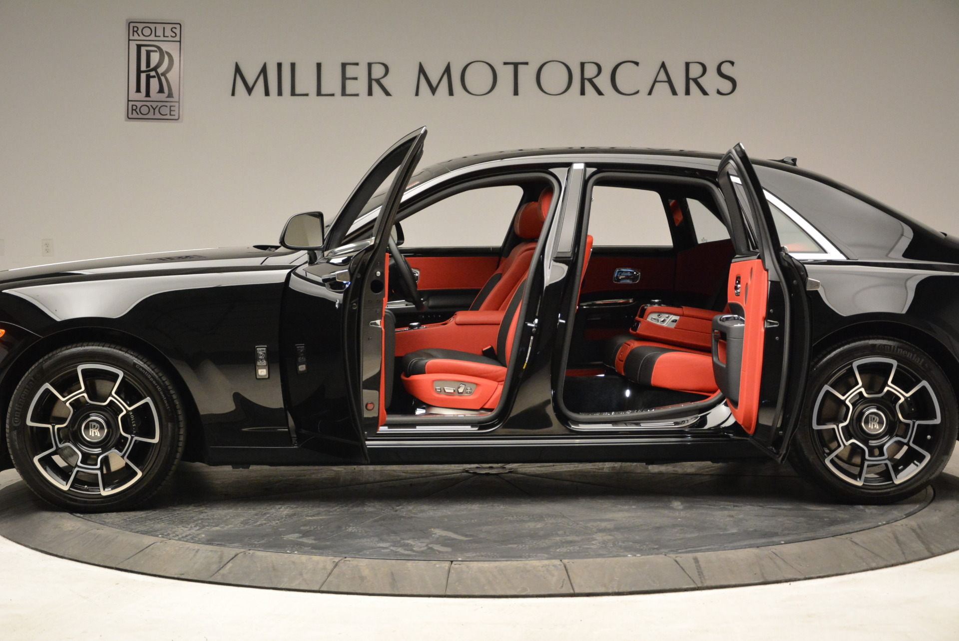 Used-2017-Rolls-Royce-Ghost-Black-Badge