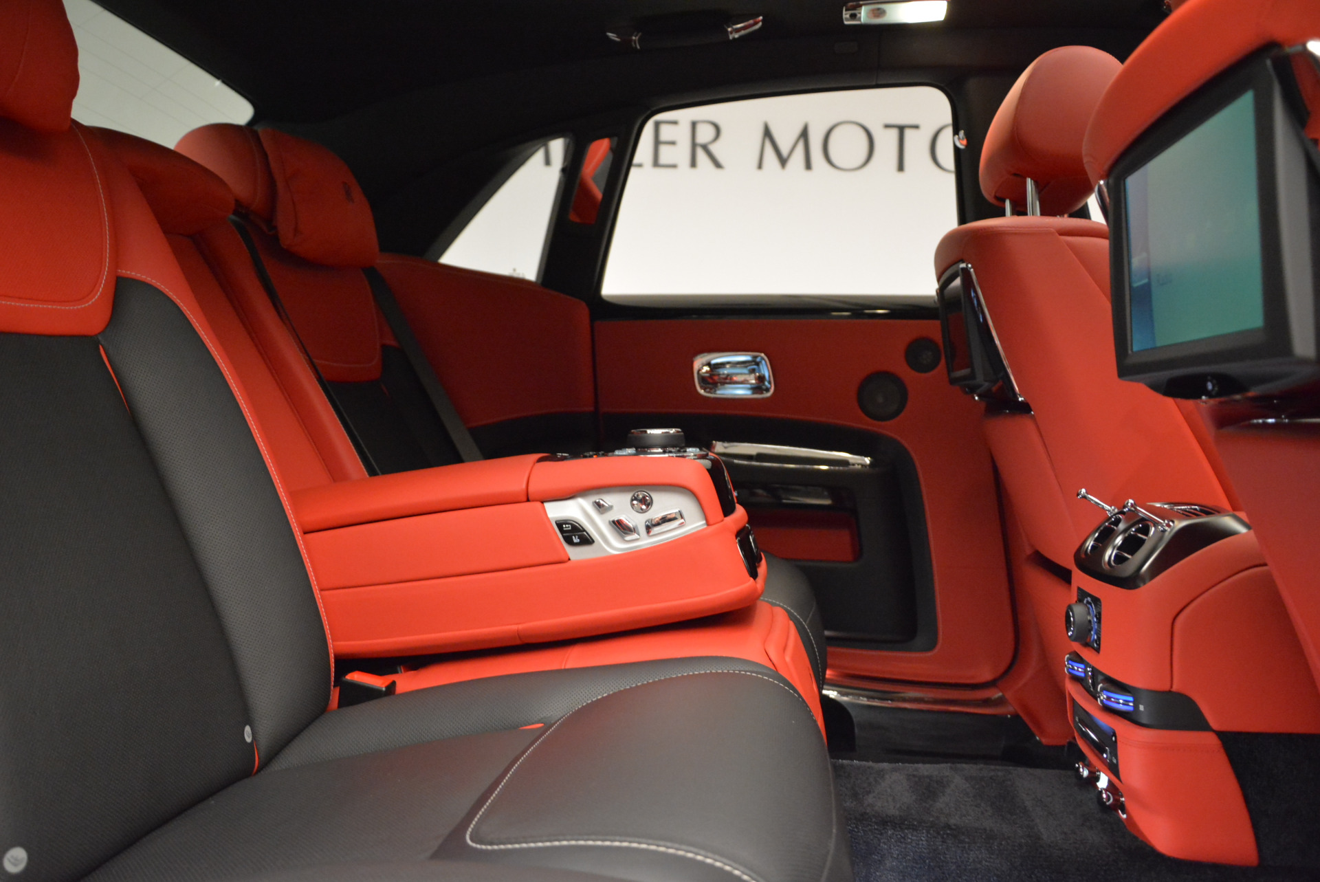 Used-2017-Rolls-Royce-Ghost-Black-Badge