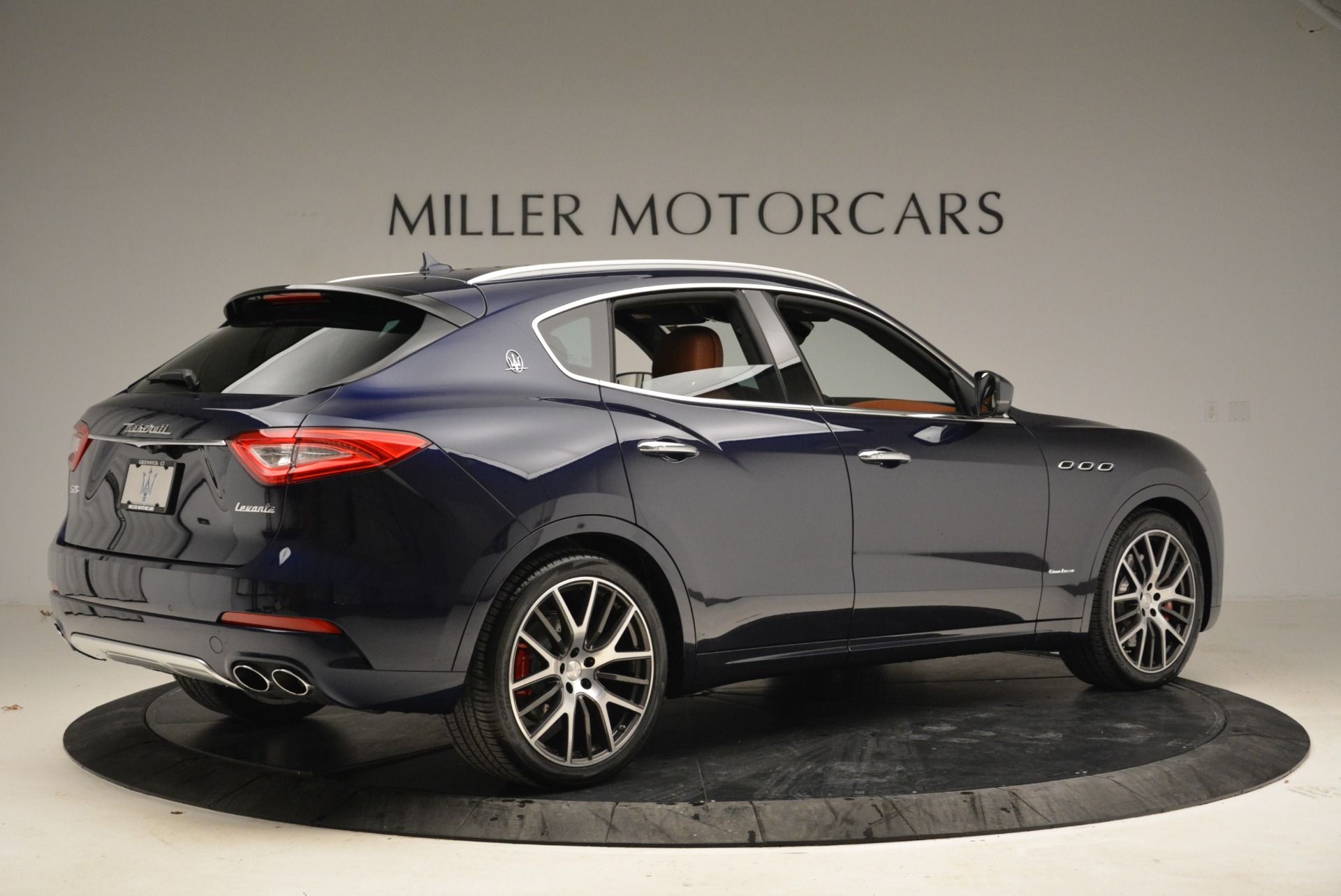 New-2018-Maserati-Levante-S-Q4-GranLusso