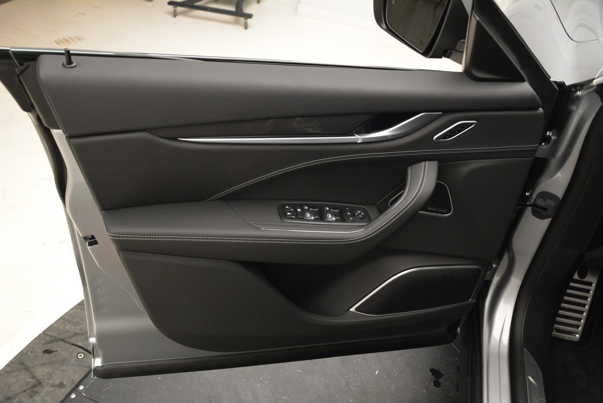 New-2018-Maserati-Levante-Q4-GranSport