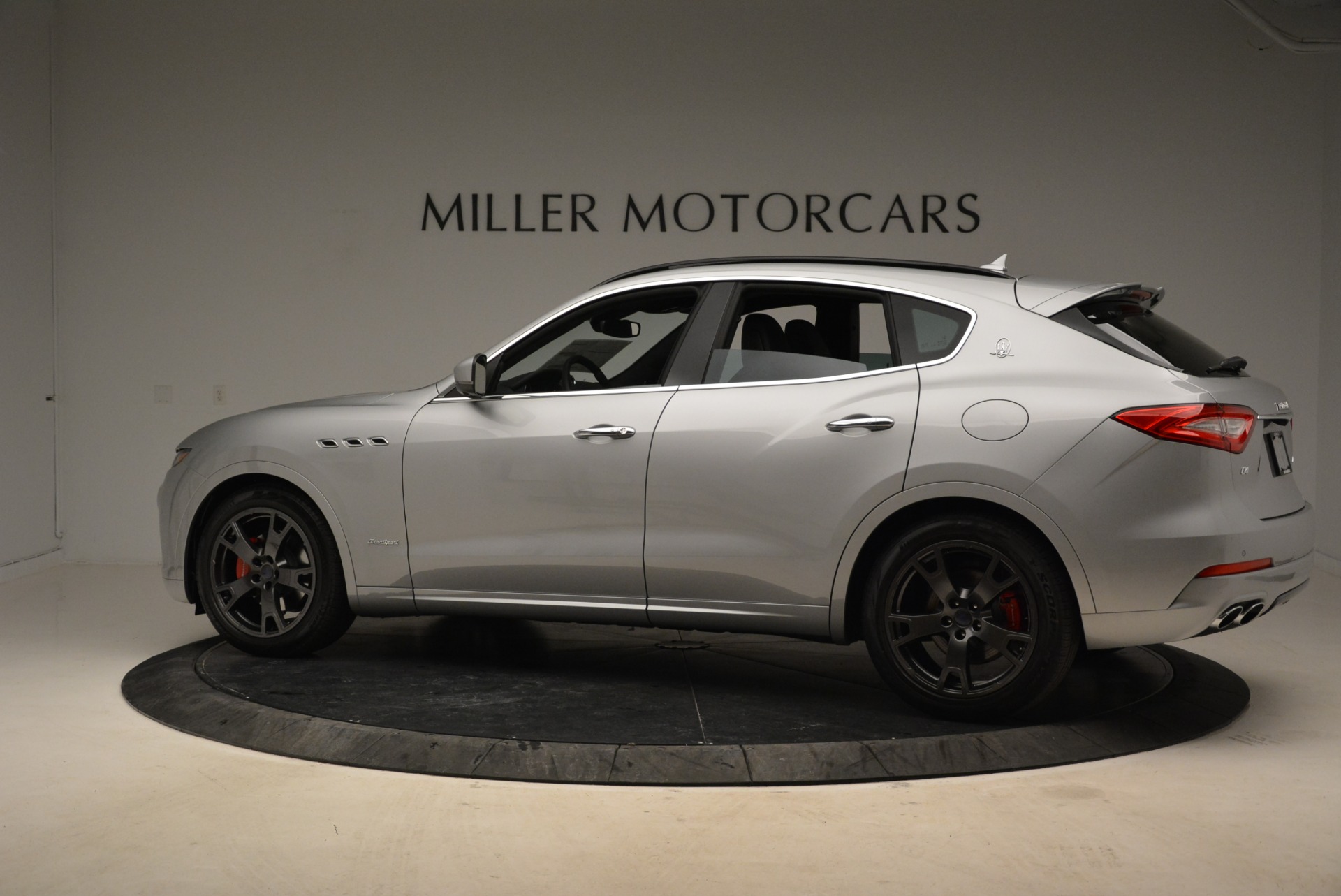 New-2018-Maserati-Levante-Q4-GranSport