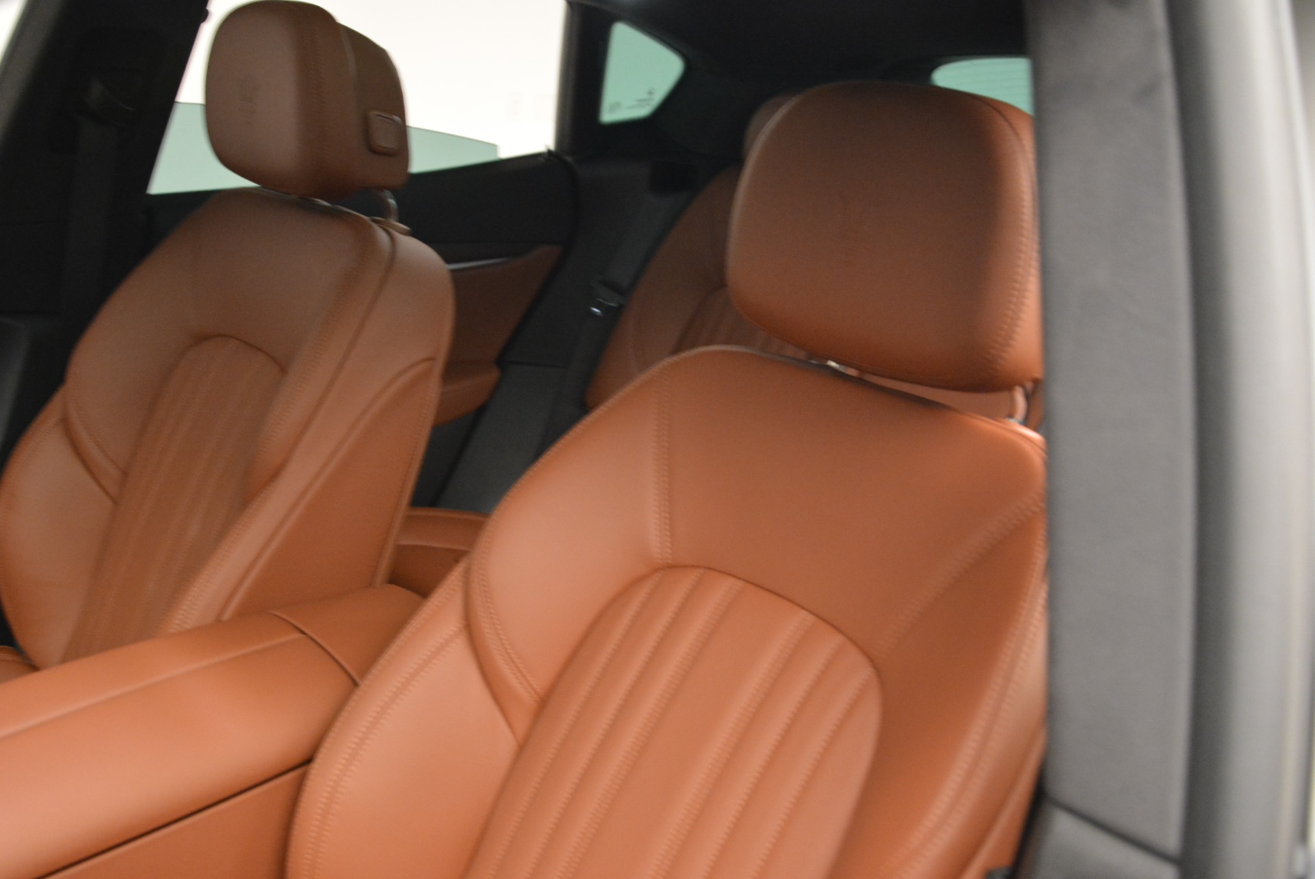 New-2018-Maserati-Levante-S-Q4-GranLusso