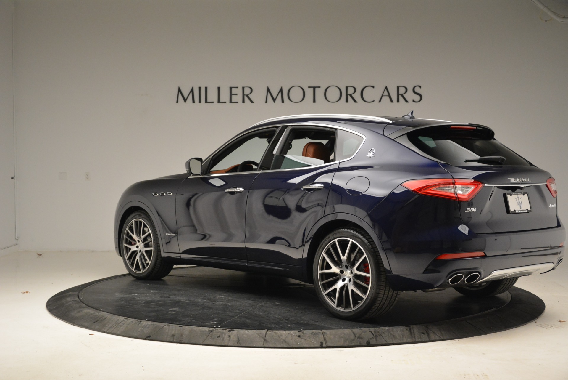 New-2018-Maserati-Levante-S-Q4-GranLusso