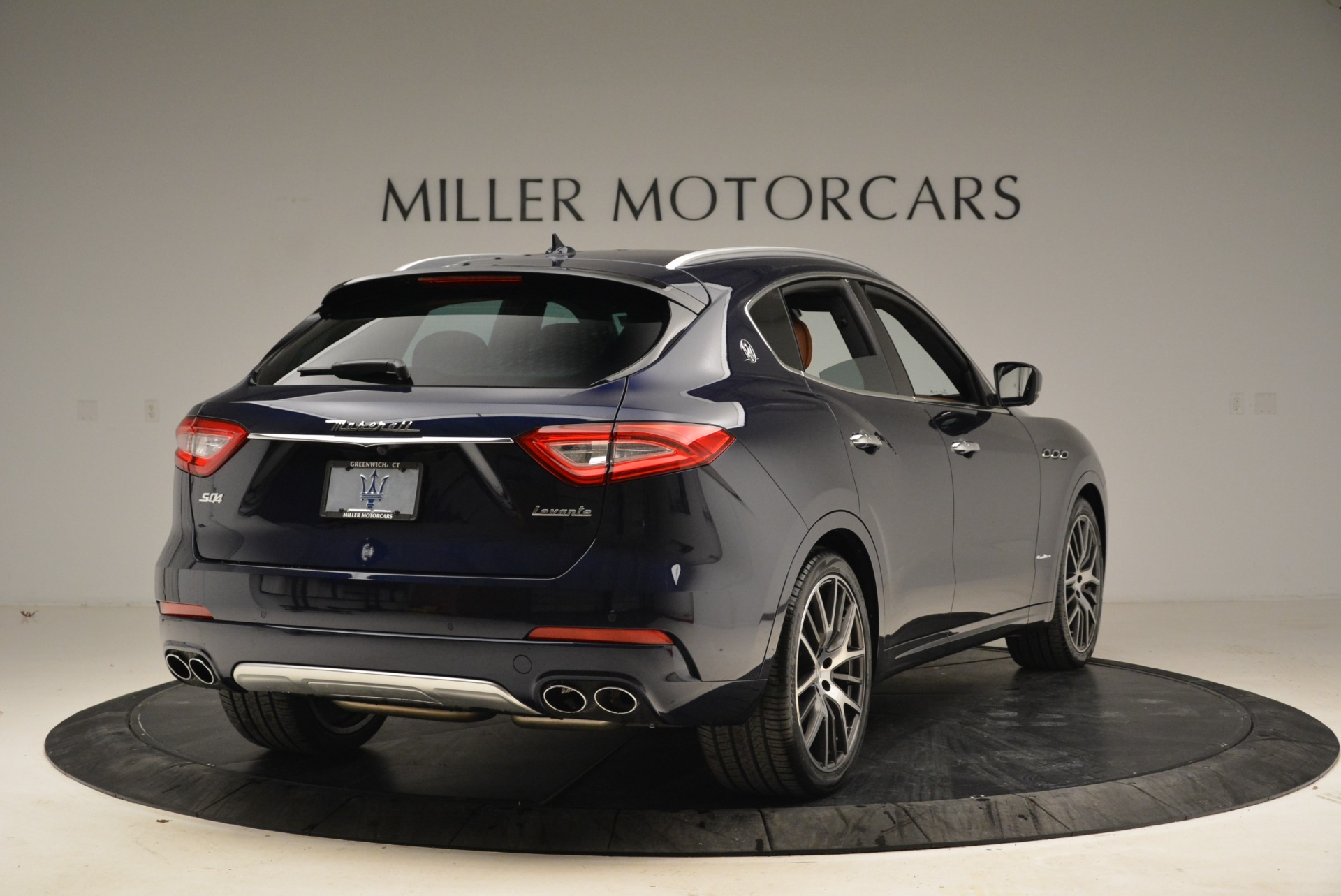 New-2018-Maserati-Levante-S-Q4-GranLusso