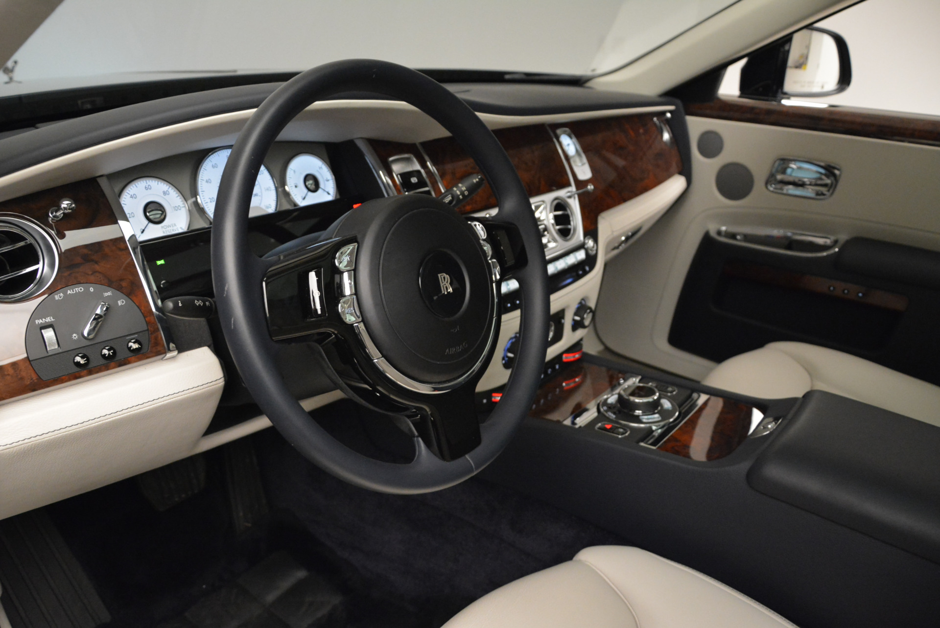 Used-2015-Rolls-Royce-Ghost