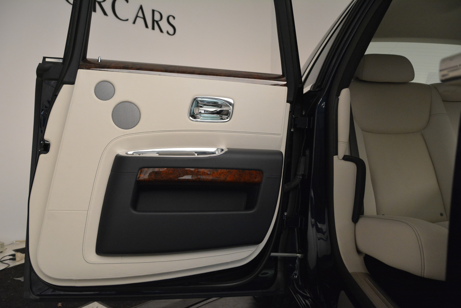 Used-2015-Rolls-Royce-Ghost