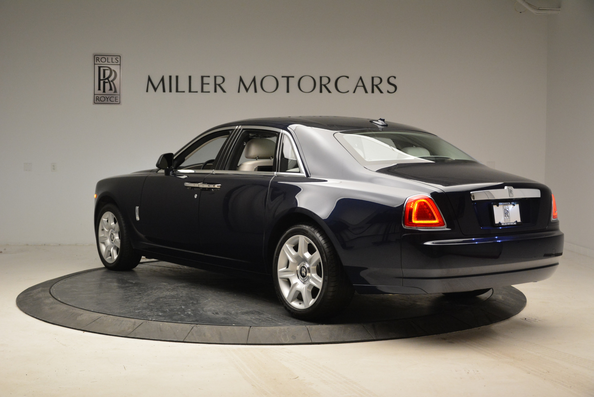 Used-2015-Rolls-Royce-Ghost