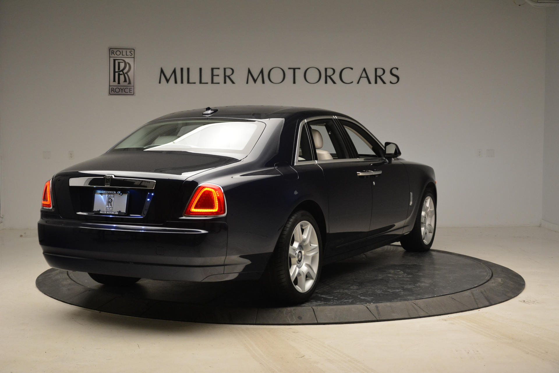 Used-2015-Rolls-Royce-Ghost