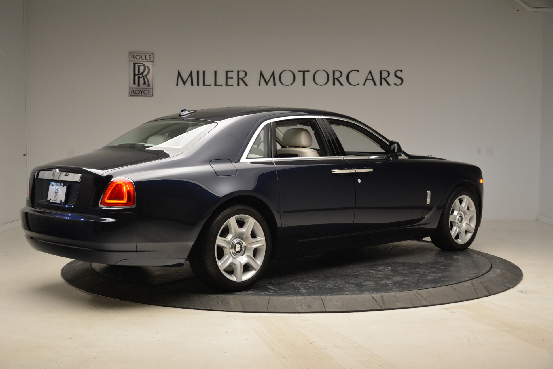 Used-2015-Rolls-Royce-Ghost