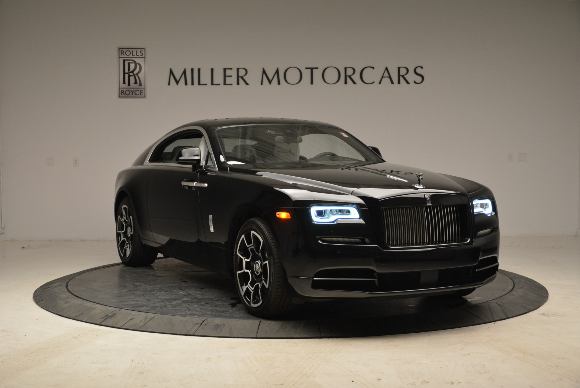 Used-2017-Rolls-Royce-Wraith-Black-Badge