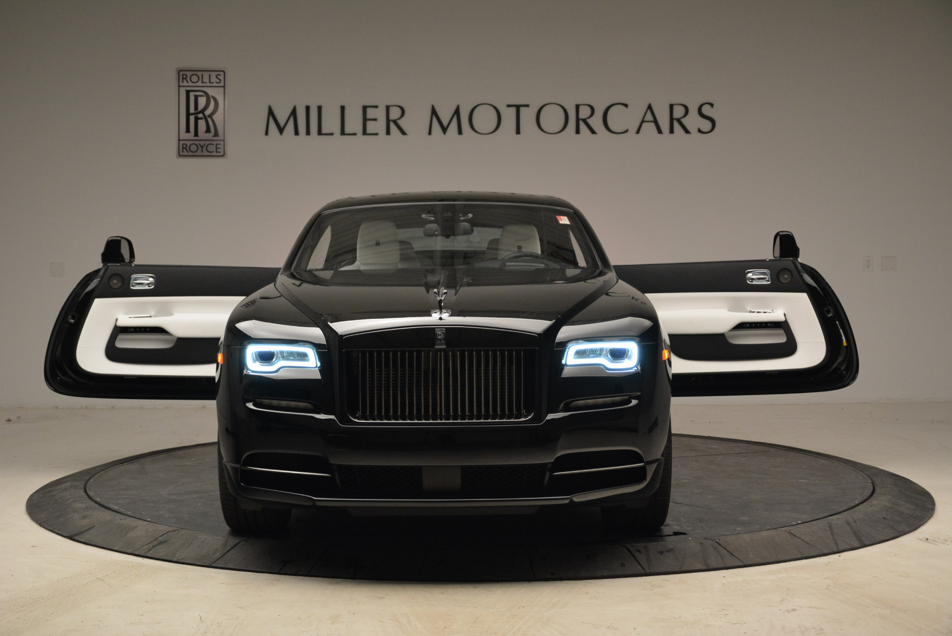 Used-2017-Rolls-Royce-Wraith-Black-Badge