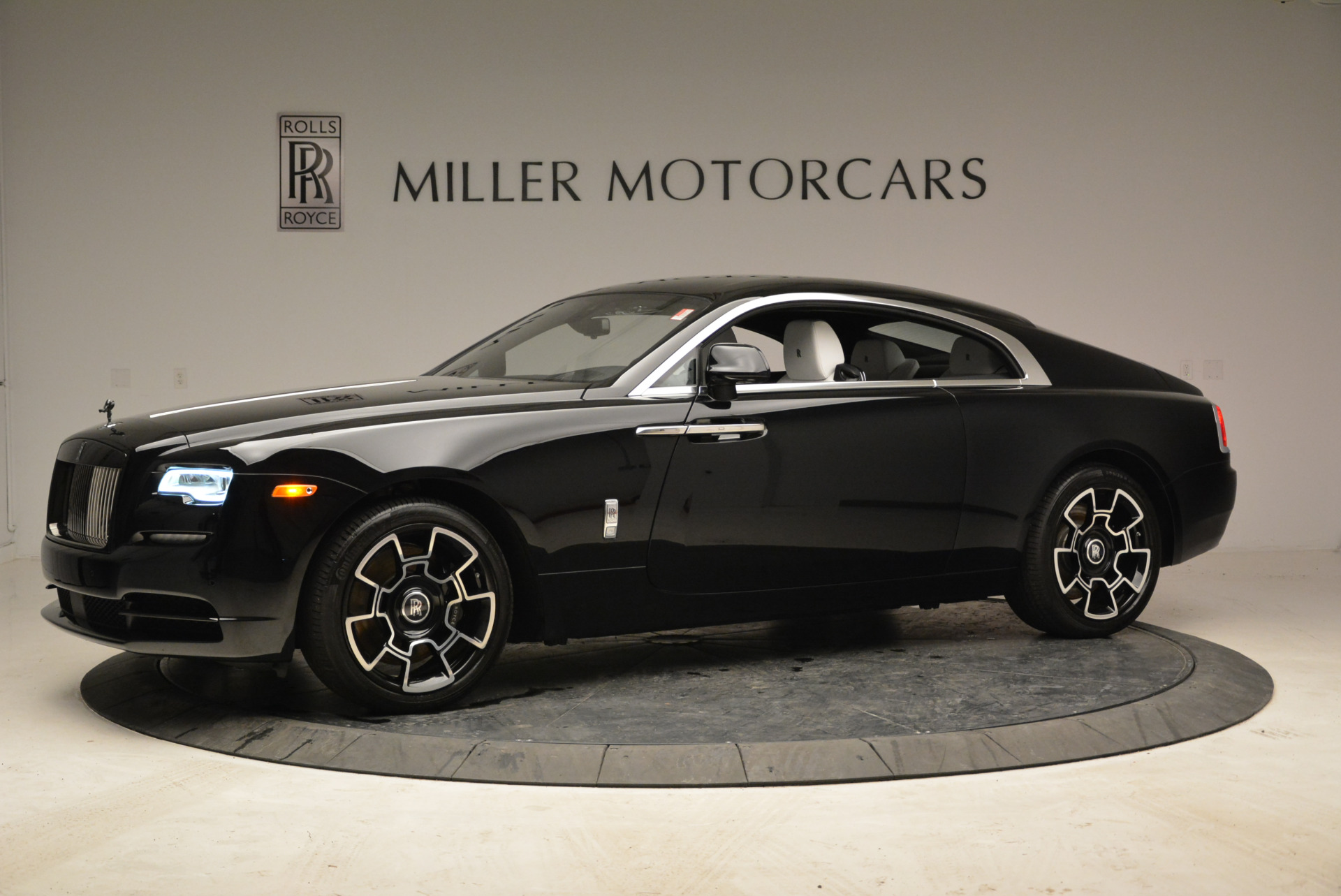 Used-2017-Rolls-Royce-Wraith-Black-Badge