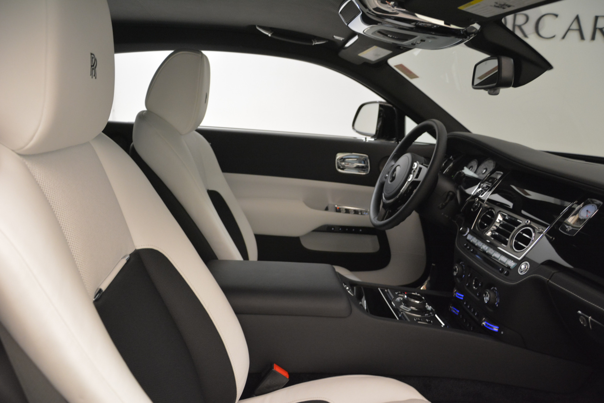 Used-2017-Rolls-Royce-Wraith-Black-Badge