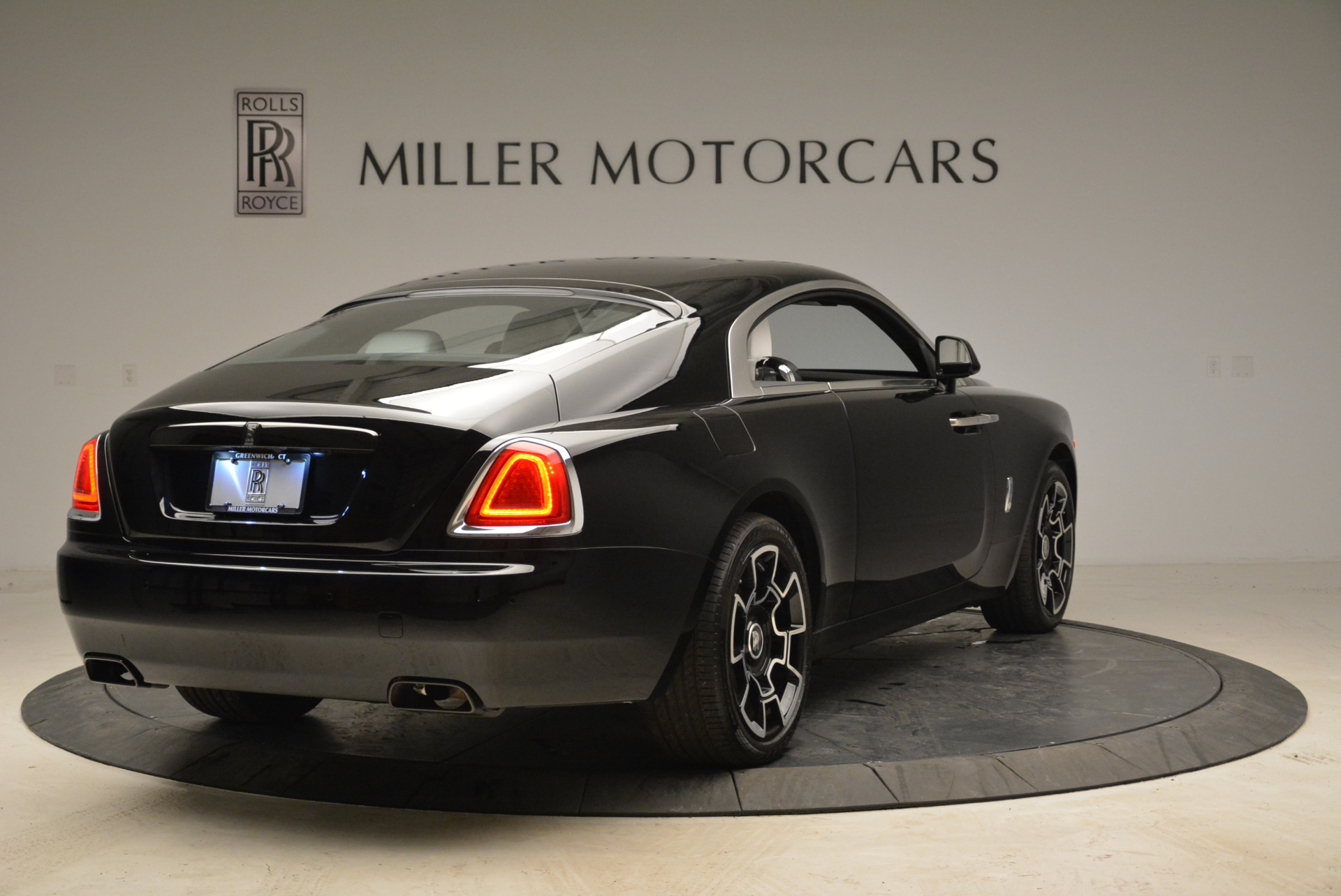 Used-2017-Rolls-Royce-Wraith-Black-Badge