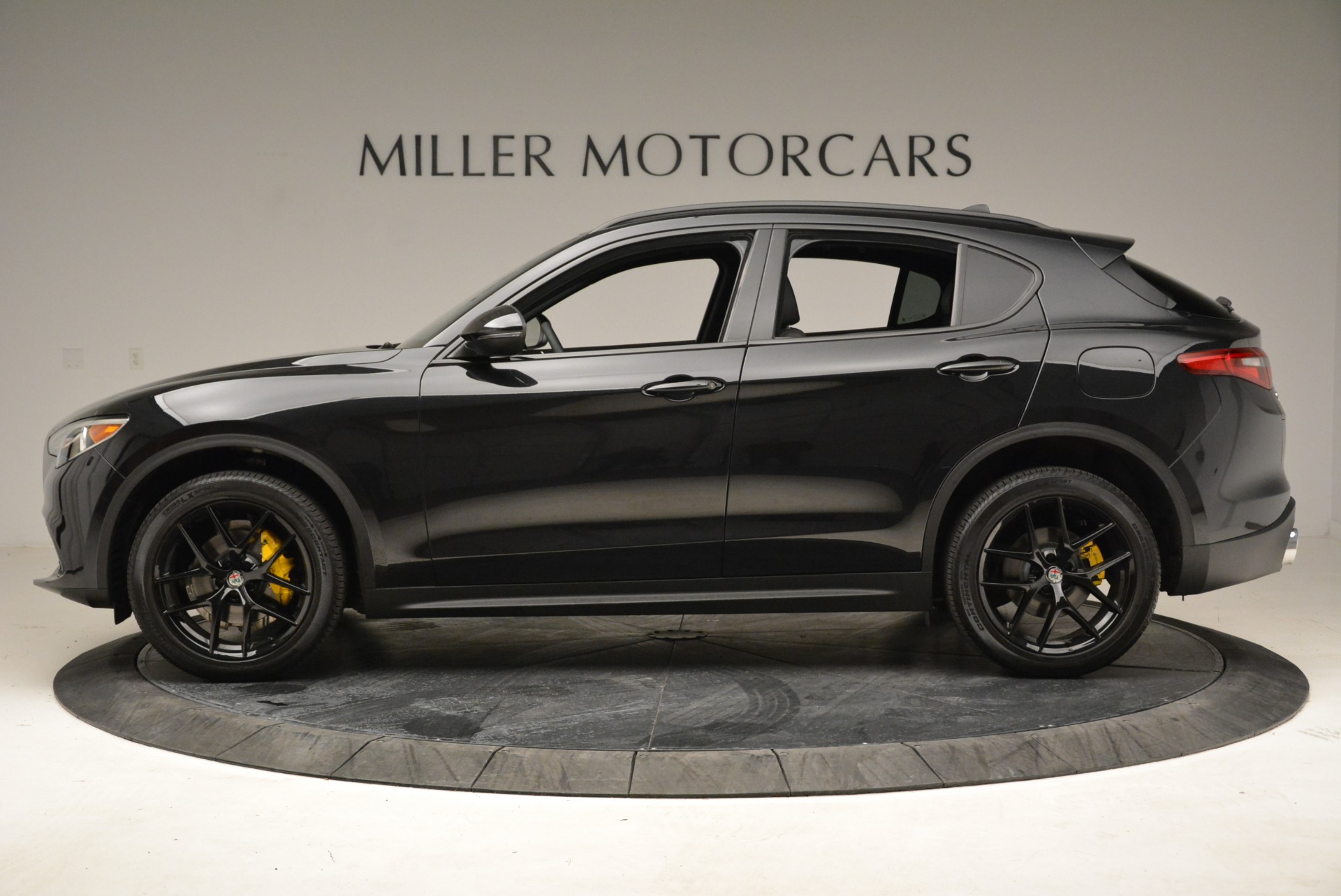 New-2018-Alfa-Romeo-Stelvio-Ti-Sport-Q4