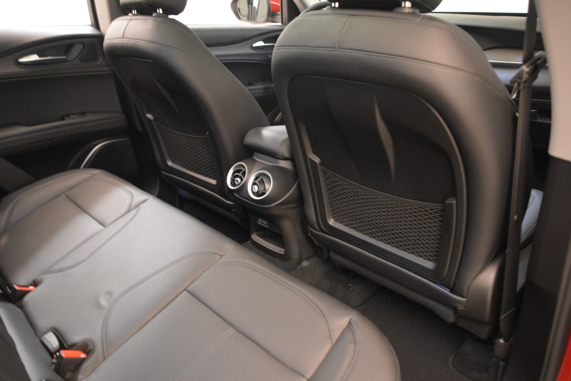 New-2018-Alfa-Romeo-Stelvio-Ti-Q4