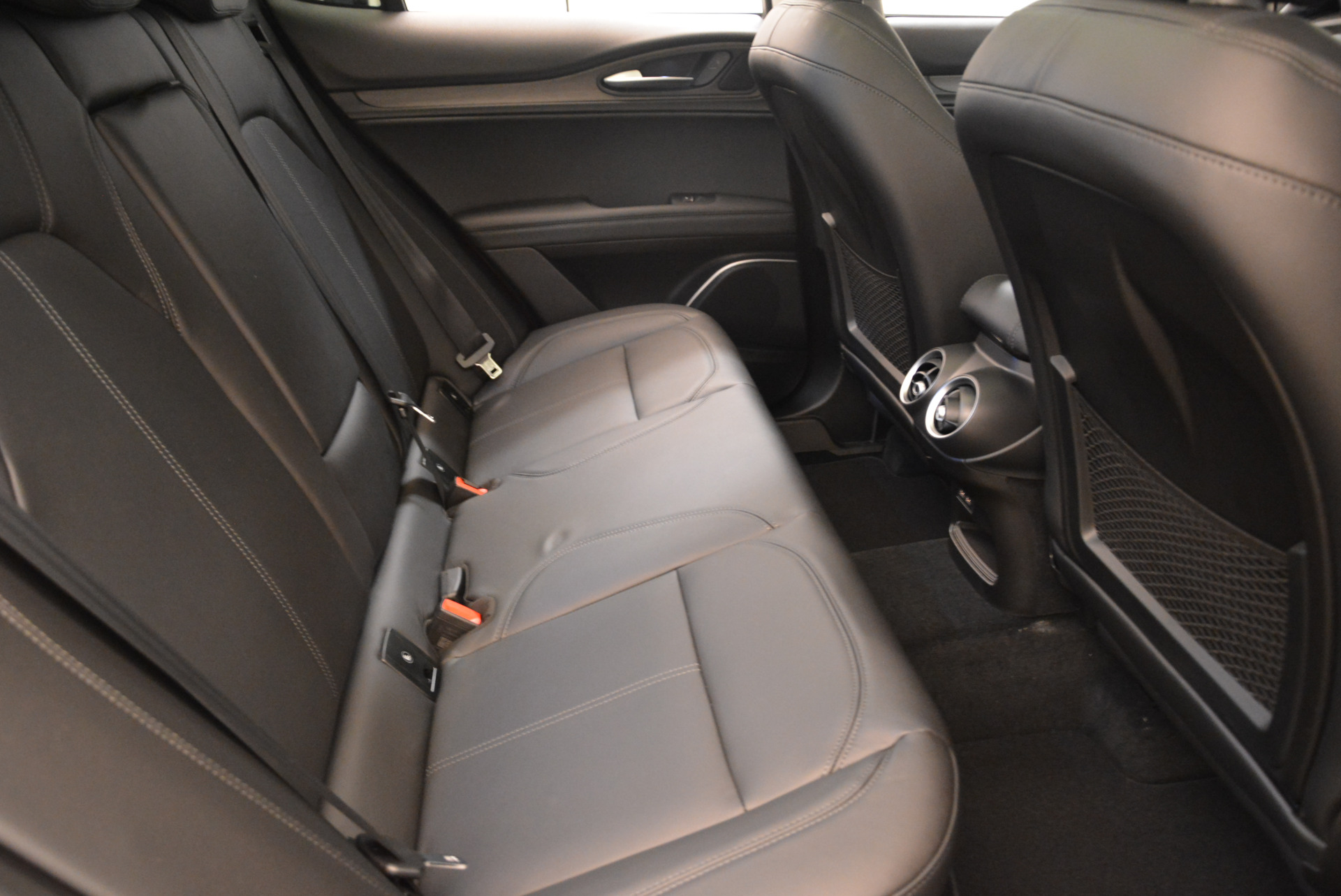 New-2018-Alfa-Romeo-Stelvio-Ti-Q4