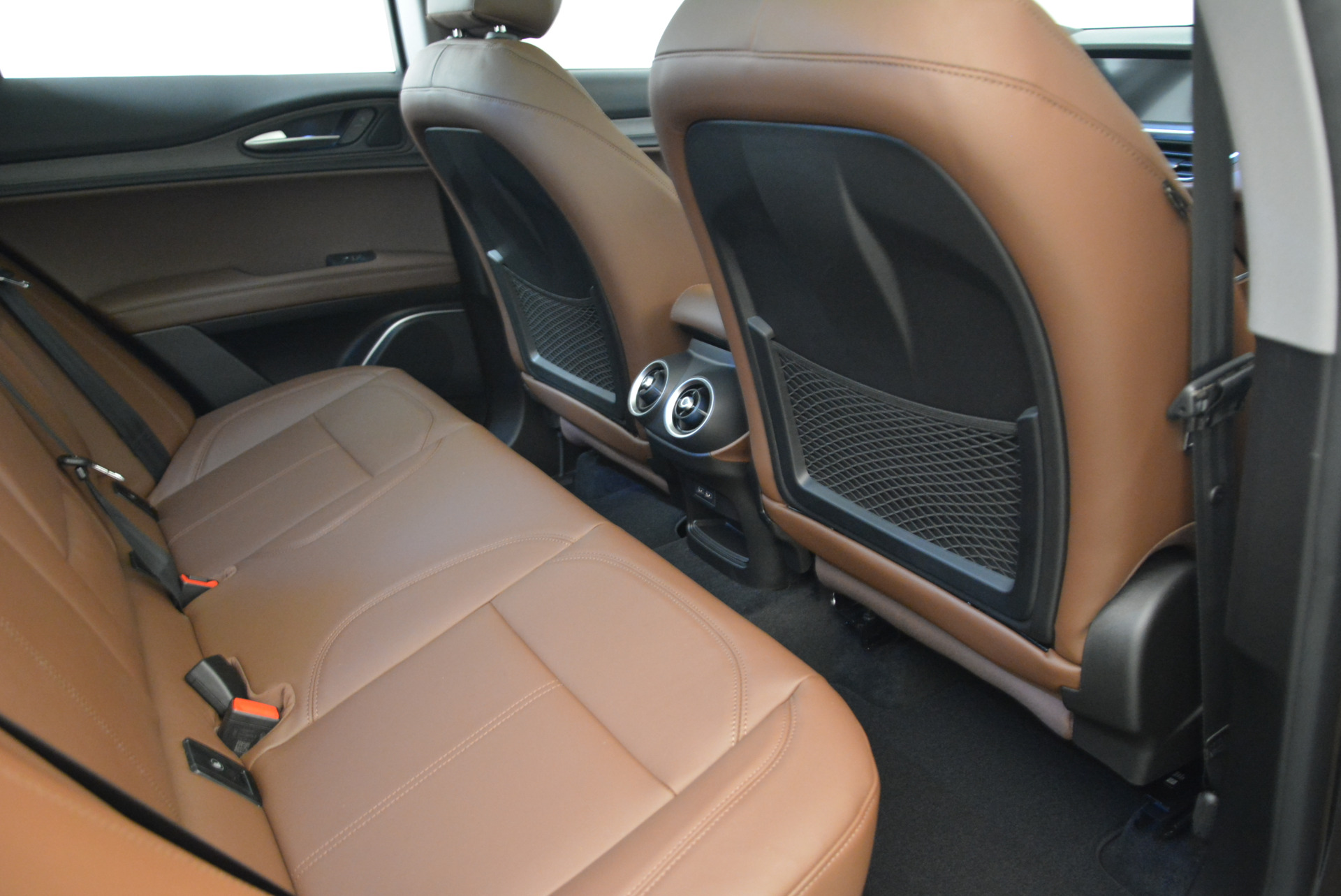 New-2018-Alfa-Romeo-Stelvio-Ti-Q4