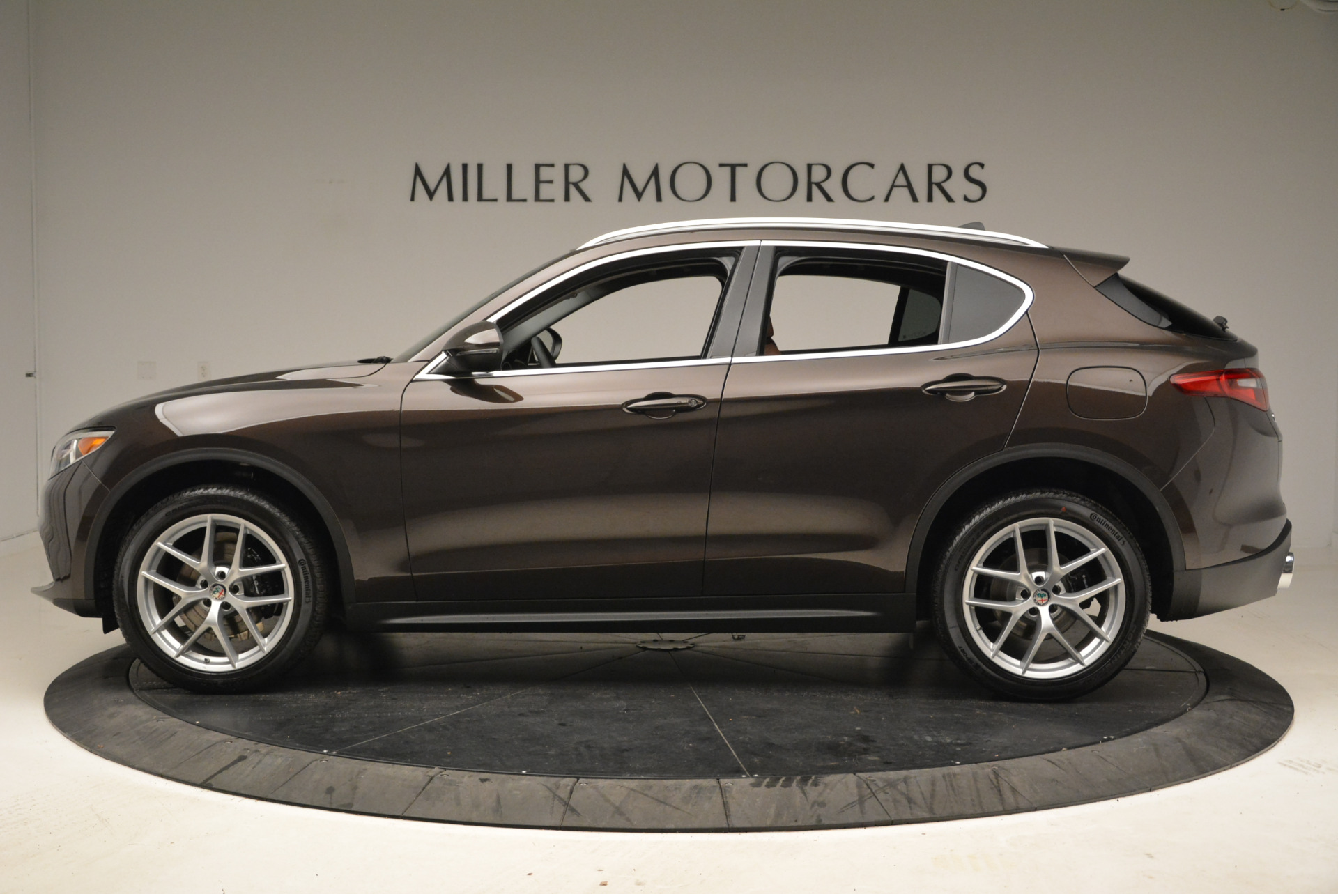 New-2018-Alfa-Romeo-Stelvio-Ti-Q4