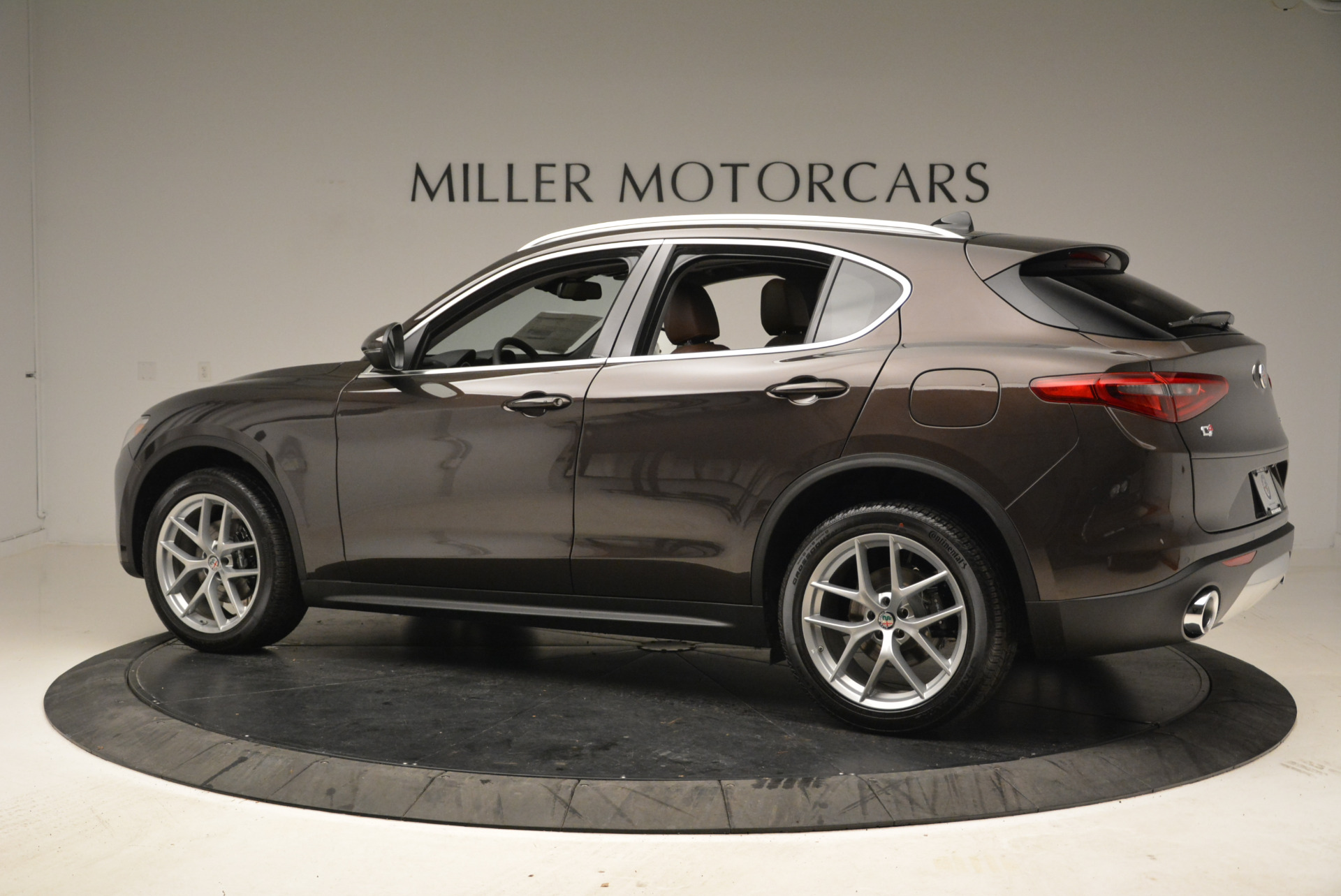 New-2018-Alfa-Romeo-Stelvio-Ti-Q4