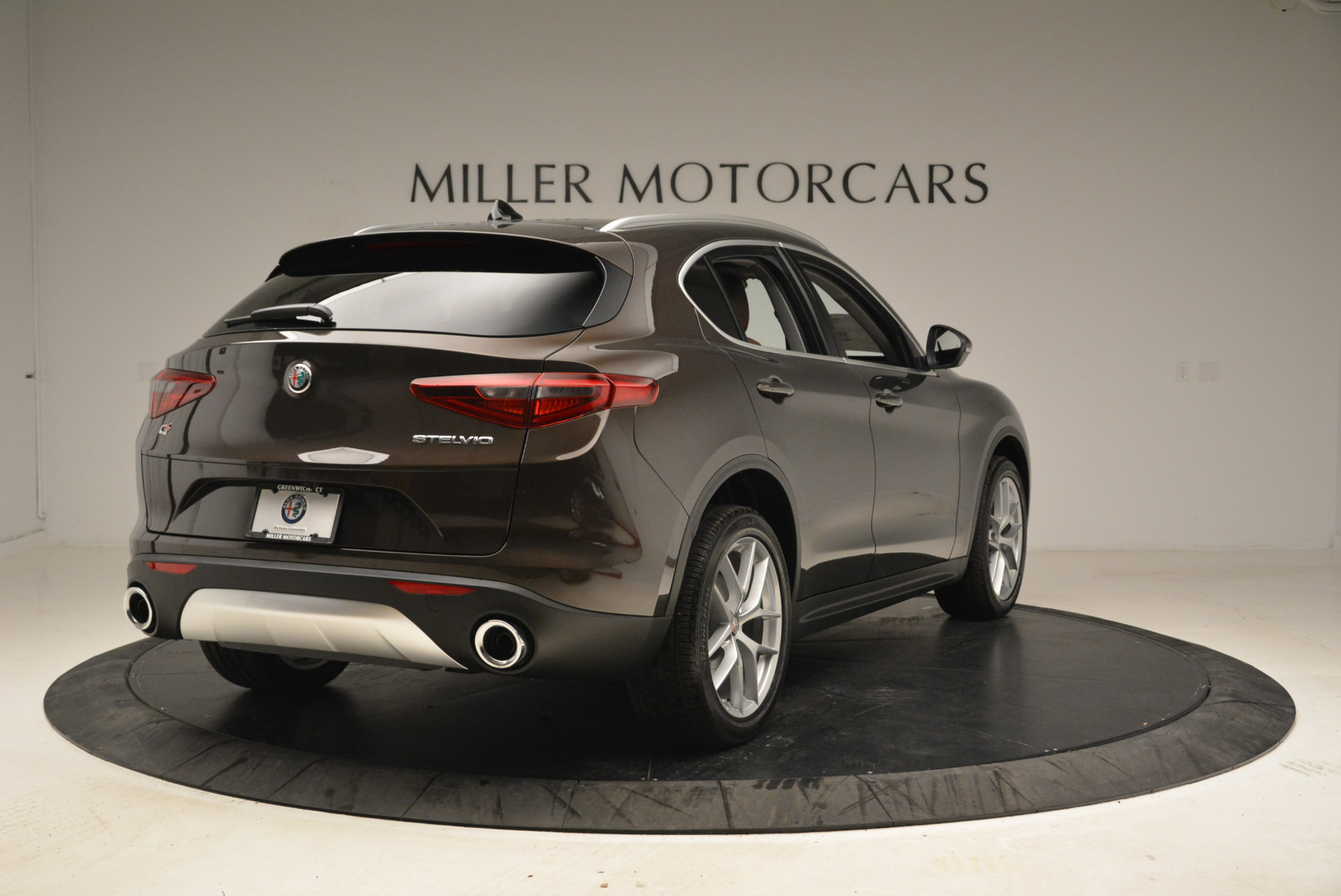 New-2018-Alfa-Romeo-Stelvio-Ti-Q4