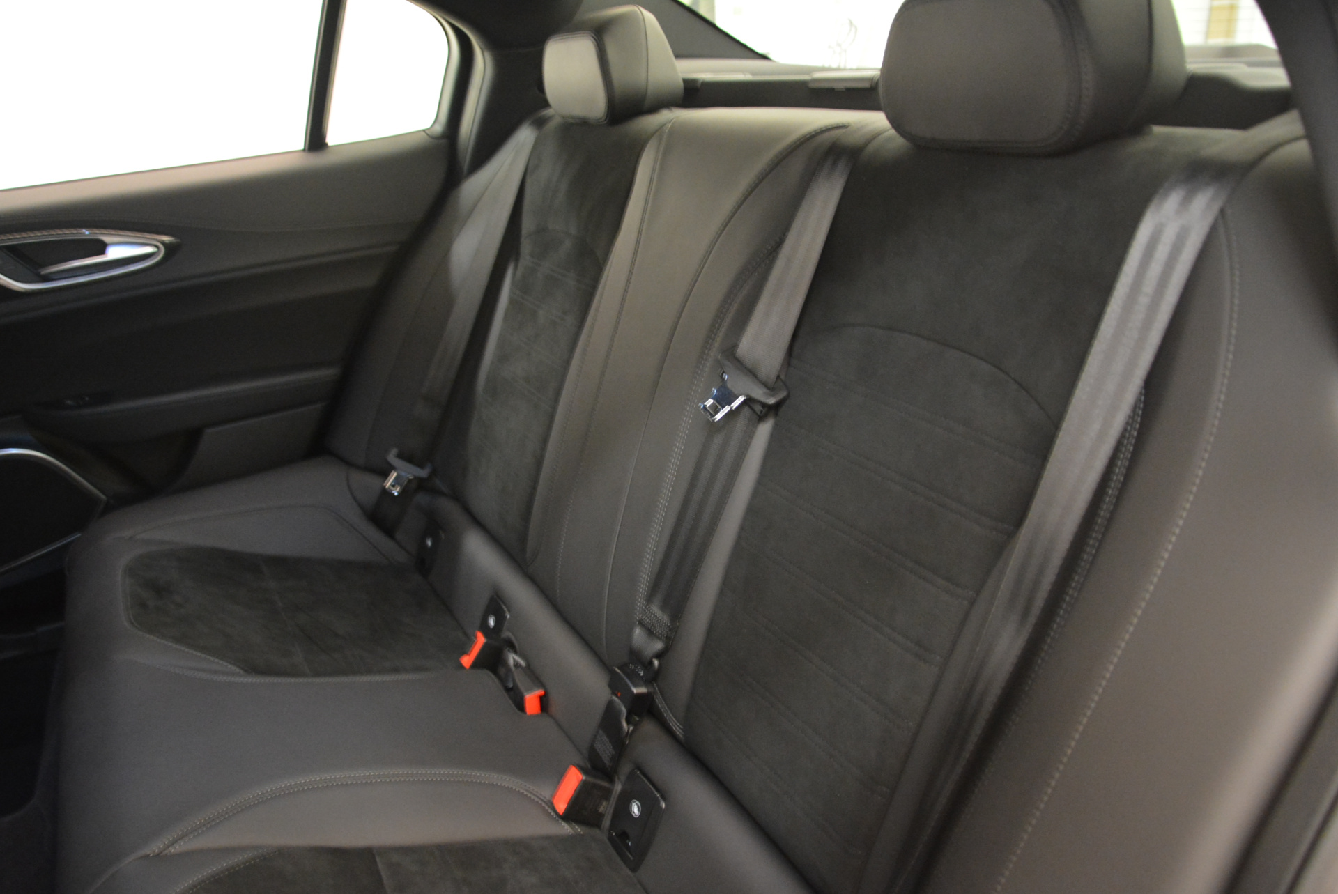 New-2018-Alfa-Romeo-Giulia-Quadrifoglio