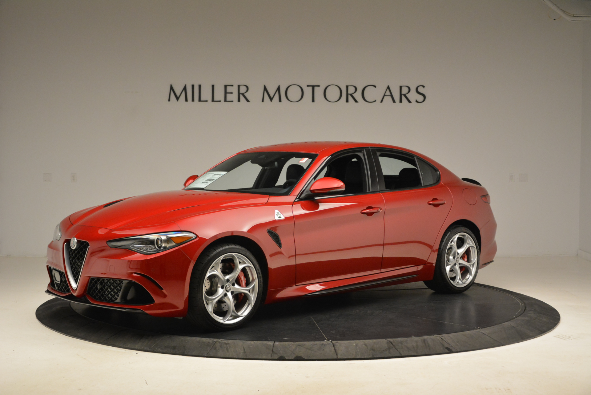 New-2018-Alfa-Romeo-Giulia-Quadrifoglio