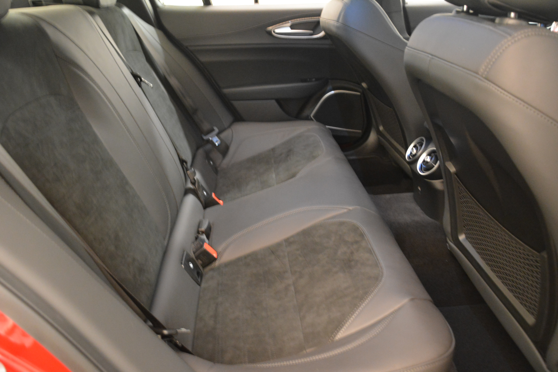 New-2018-Alfa-Romeo-Giulia-Quadrifoglio