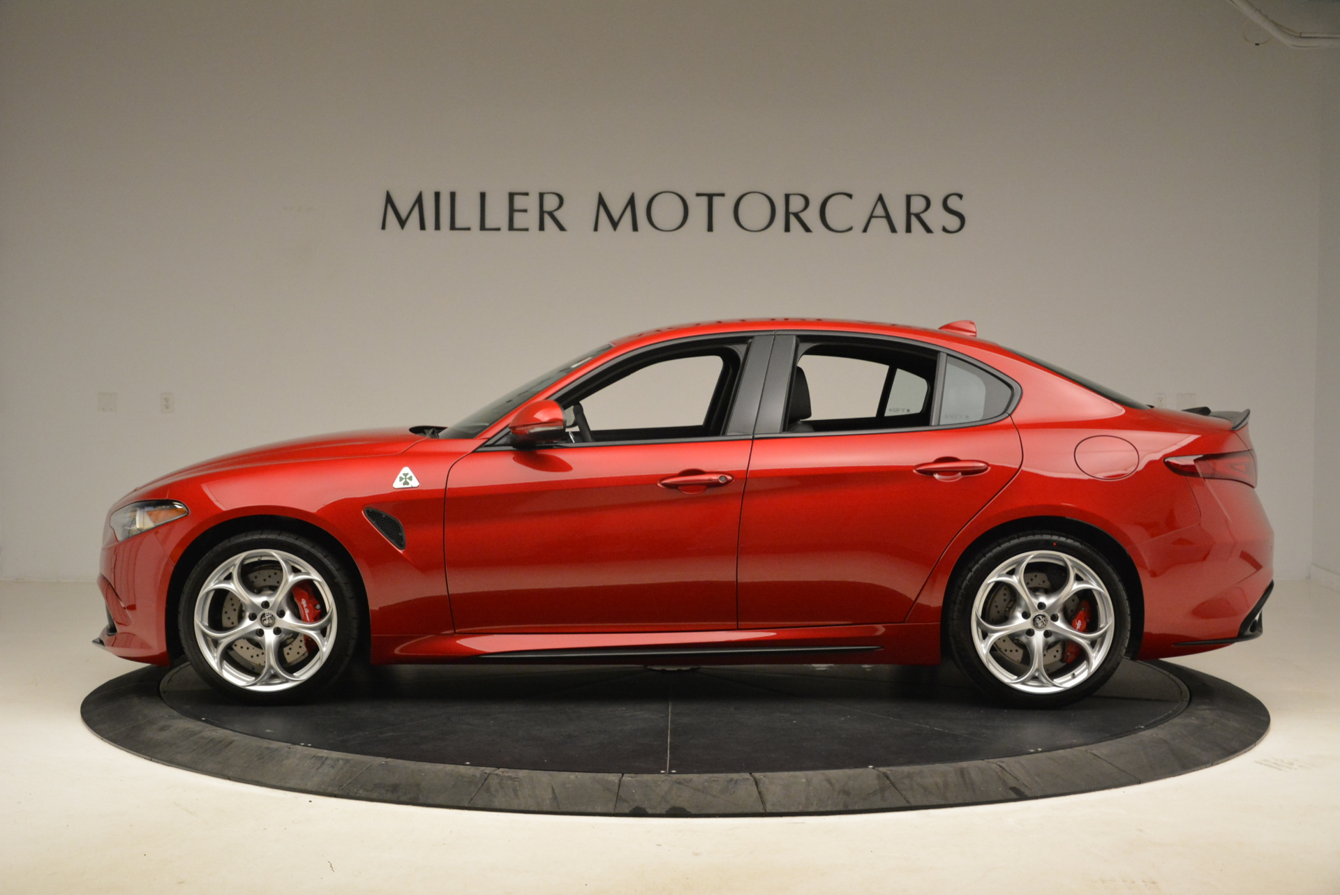 New-2018-Alfa-Romeo-Giulia-Quadrifoglio