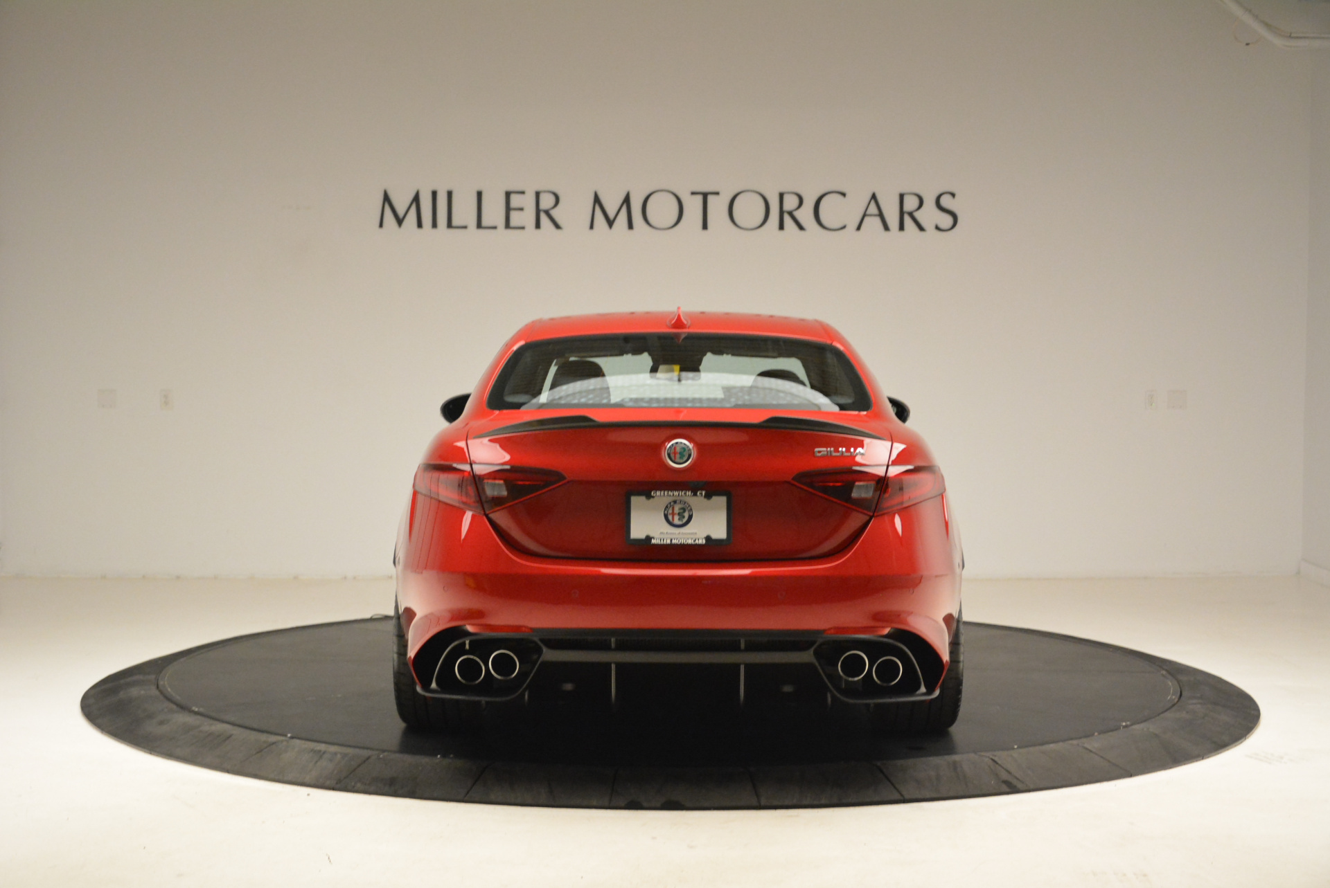 New-2018-Alfa-Romeo-Giulia-Quadrifoglio