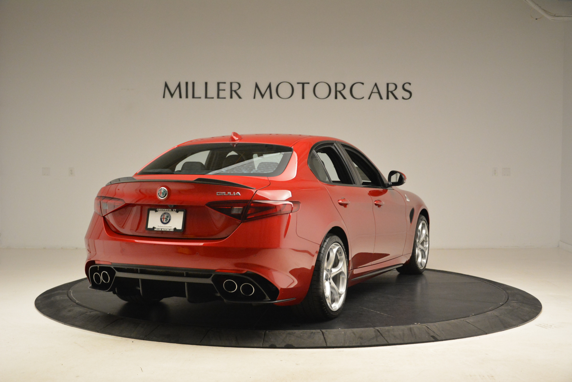 New-2018-Alfa-Romeo-Giulia-Quadrifoglio