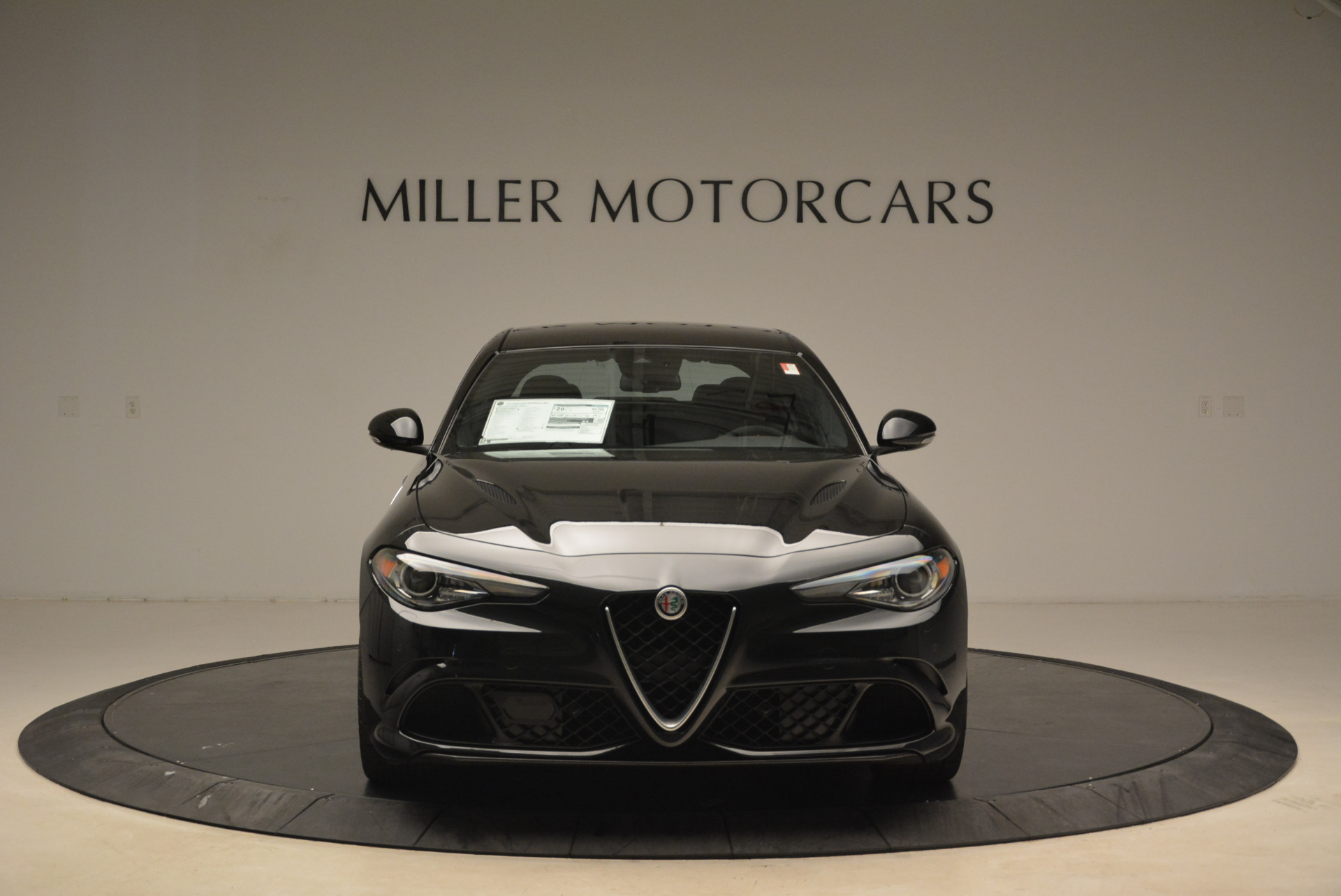 New-2018-Alfa-Romeo-Giulia-Quadrifoglio